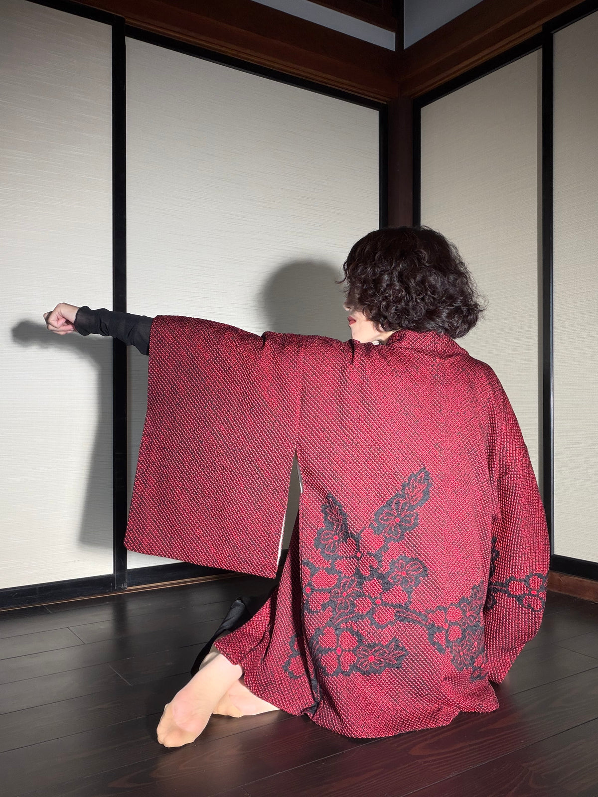 VINTAGE SHIBORI HAORI  "red-black, SIB133" *damage