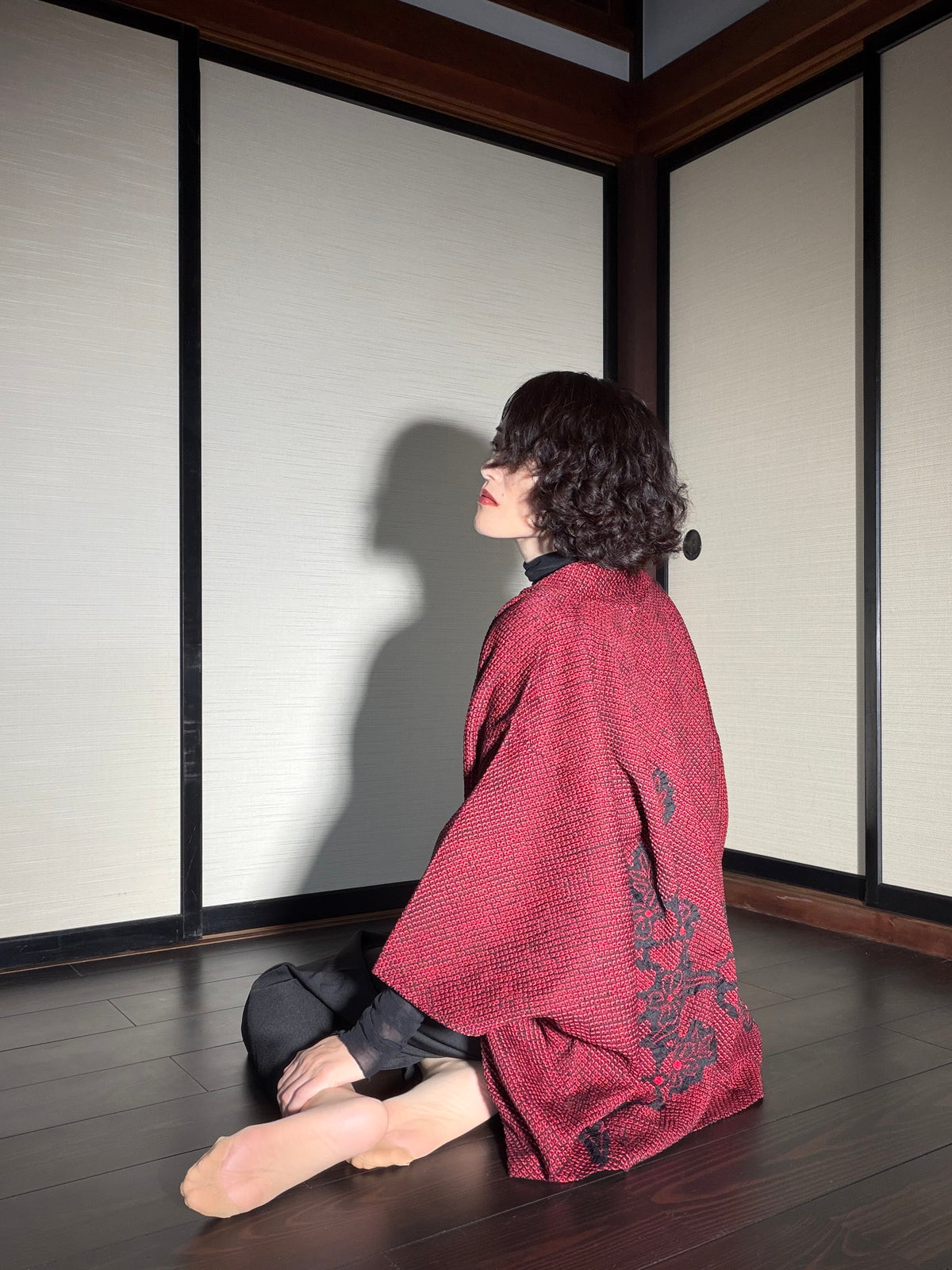 VINTAGE SHIBORI HAORI  "red-black, SIB133" *damage