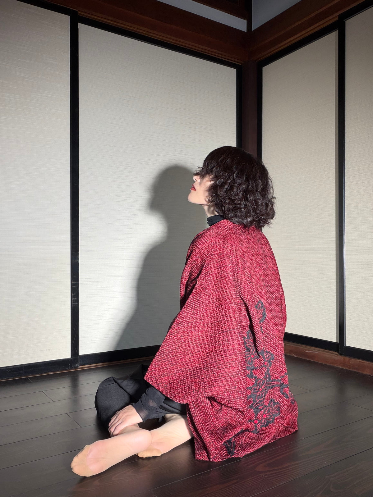 VINTAGE SHIBORI HAORI  "red-black, SIB133" *damage