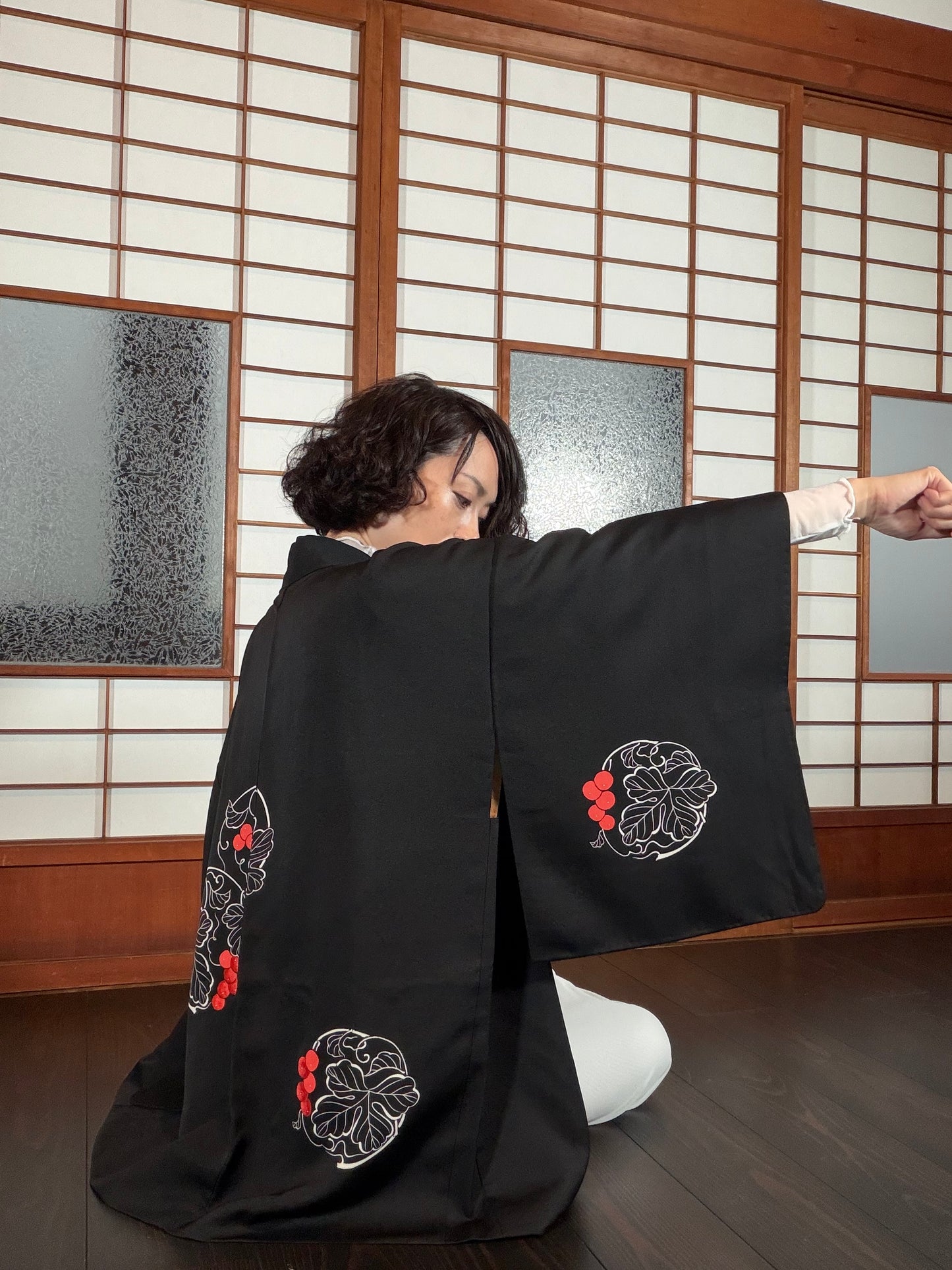 VINTAGE BLACK HAORI  "kajitsu, red BLK193"