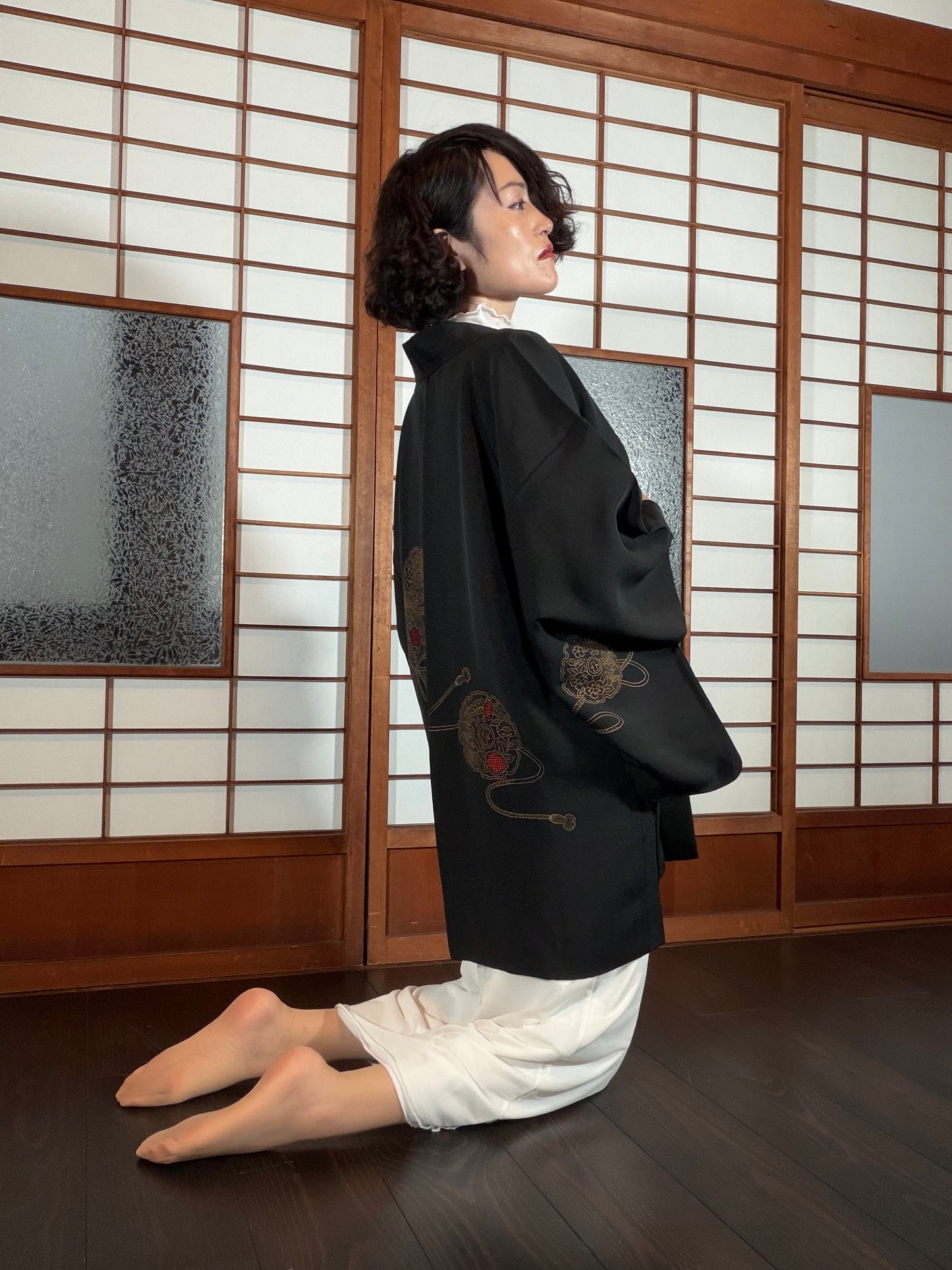 VINTAGE BLACK HAORI  "yukiwa, gold, red BLK192"