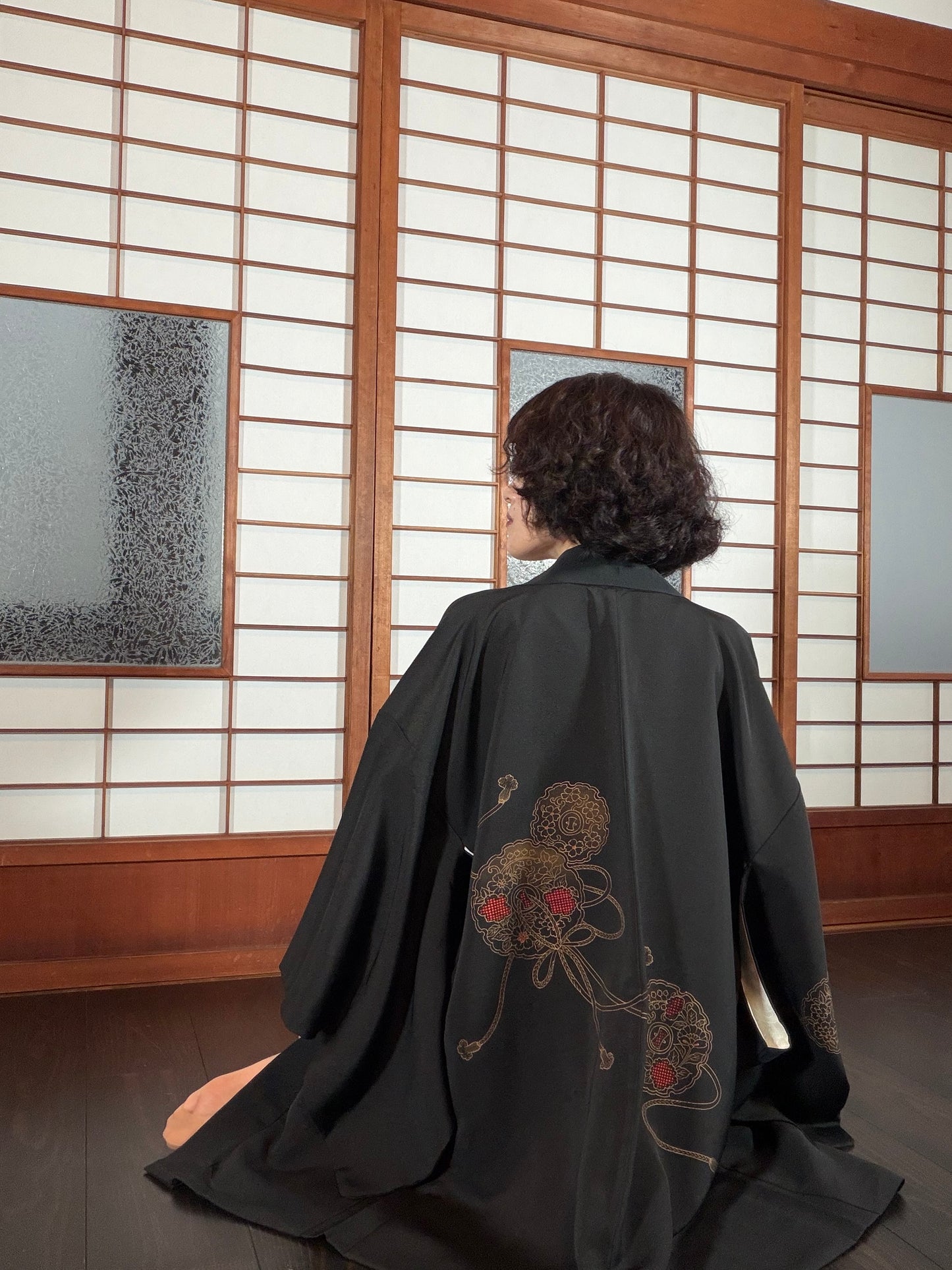 VINTAGE BLACK HAORI  "yukiwa, gold, red BLK192"
