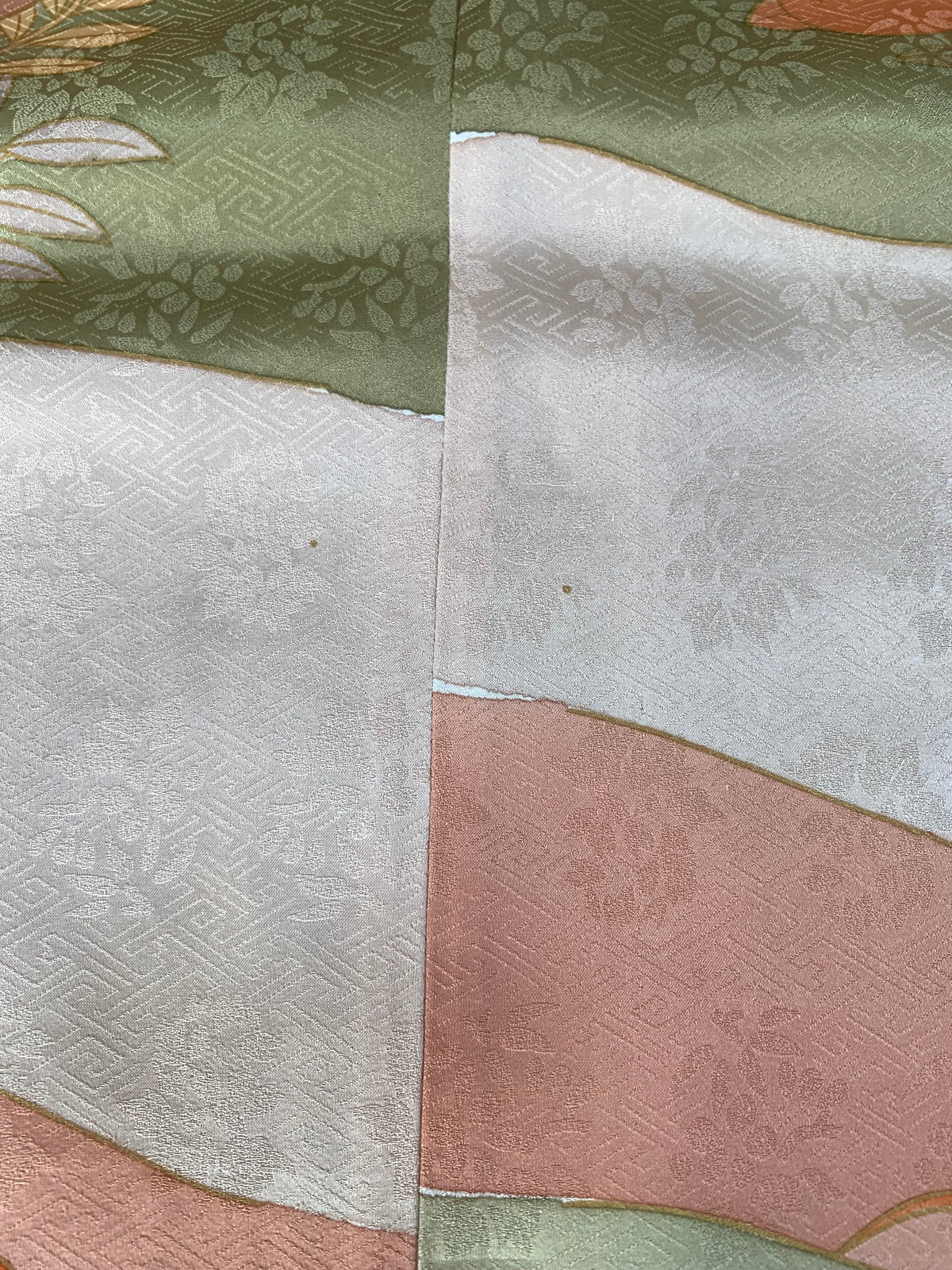 Kimono Skirt "SAI003" — Upcycled from Japanese Kimono Foumongi