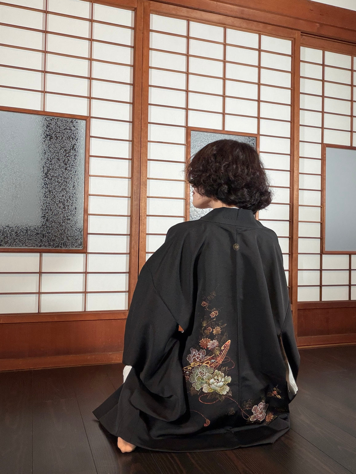 VINTAGE BLACK HAORI  "glitter, flower-gold, BLK200"