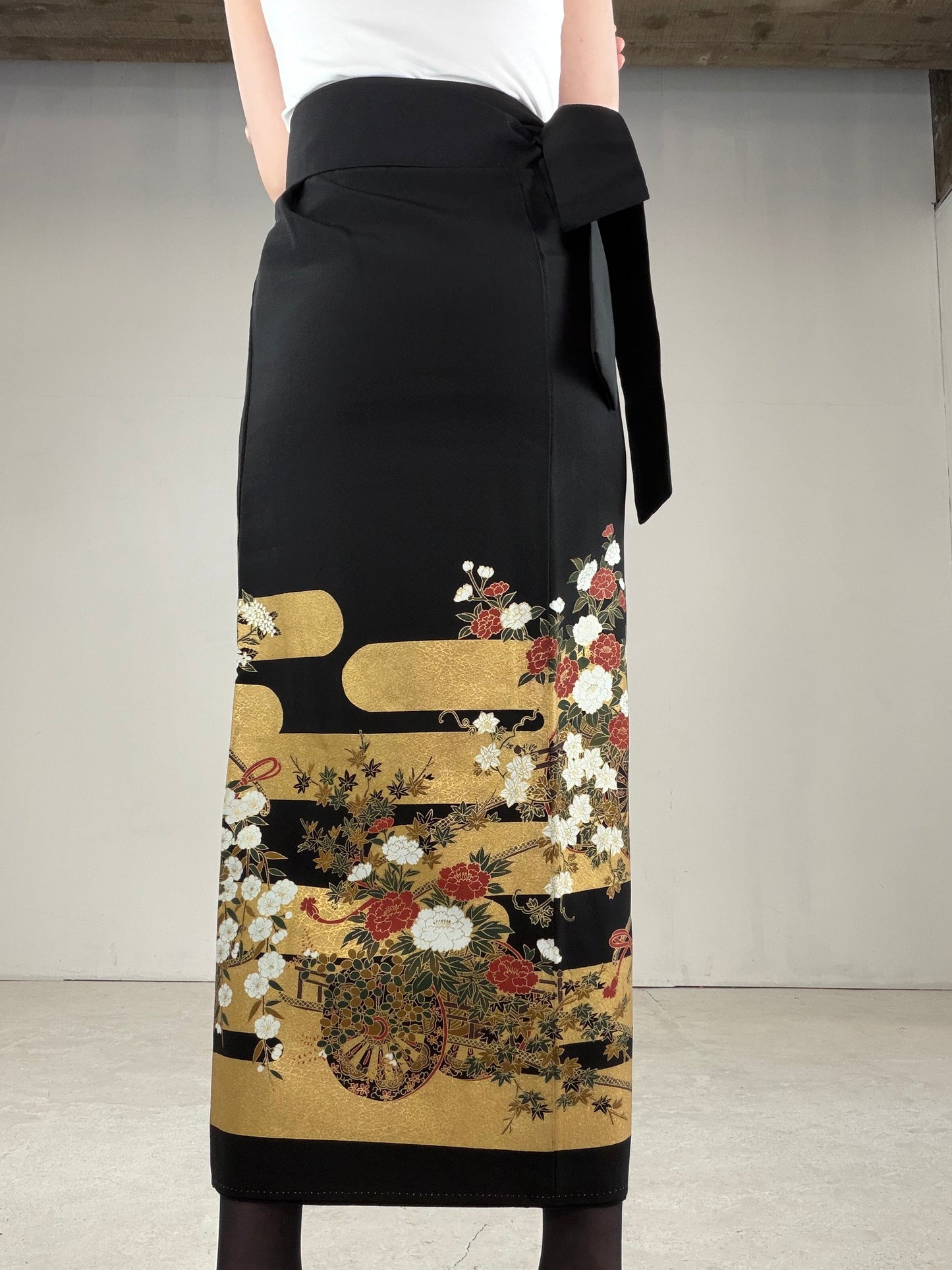 EDO-ZUMA SKIRT UPCYCLED FROM JAPANESE KIMONO "EDO032"