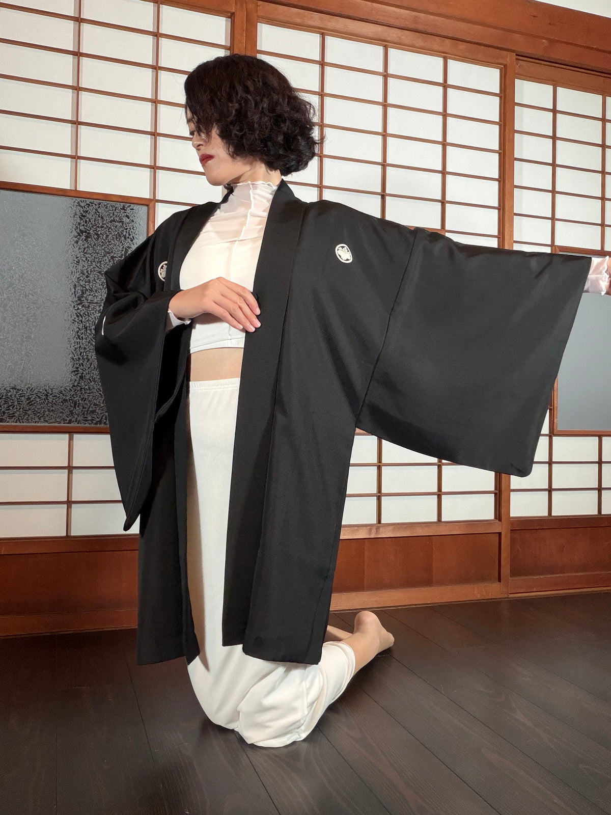 VINTAGE KUROMONTSUKI HAORI "fuji, KUR127"