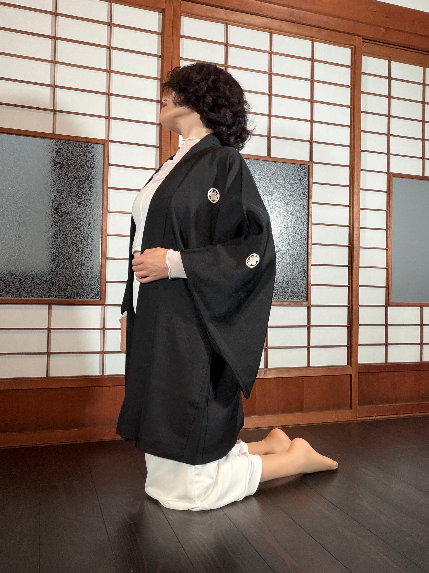 VINTAGE KUROMONTSUKI HAORI "fuji, KUR127"