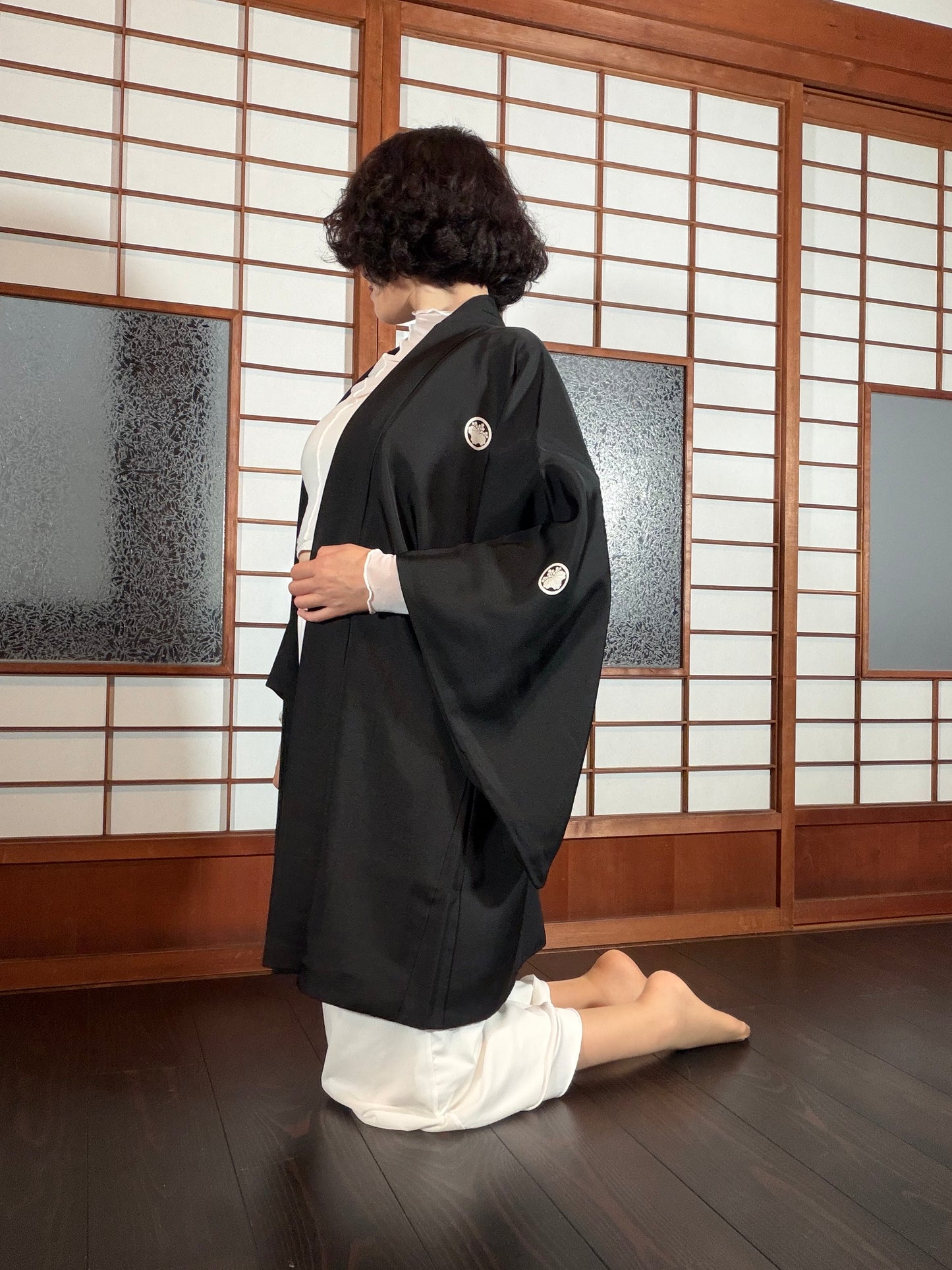 VINTAGE KUROMONTSUKI HAORI "fuji, KUR127"