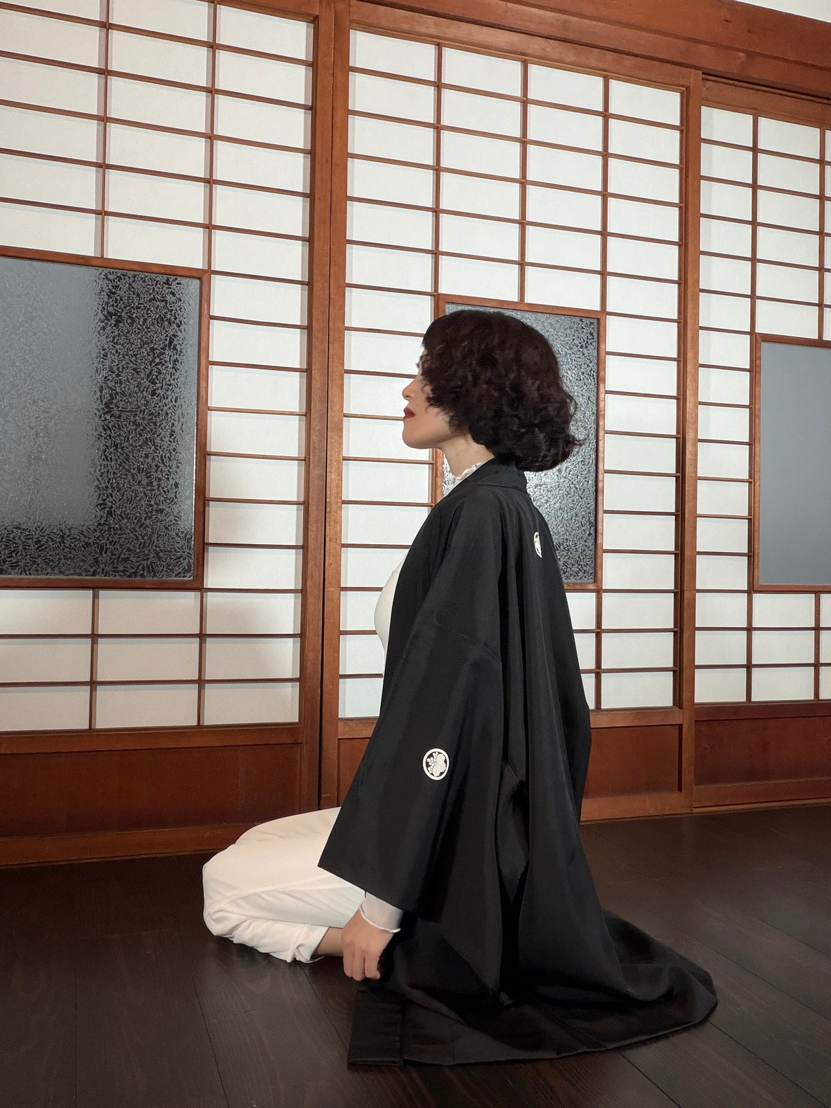VINTAGE KUROMONTSUKI HAORI "fuji, KUR127"