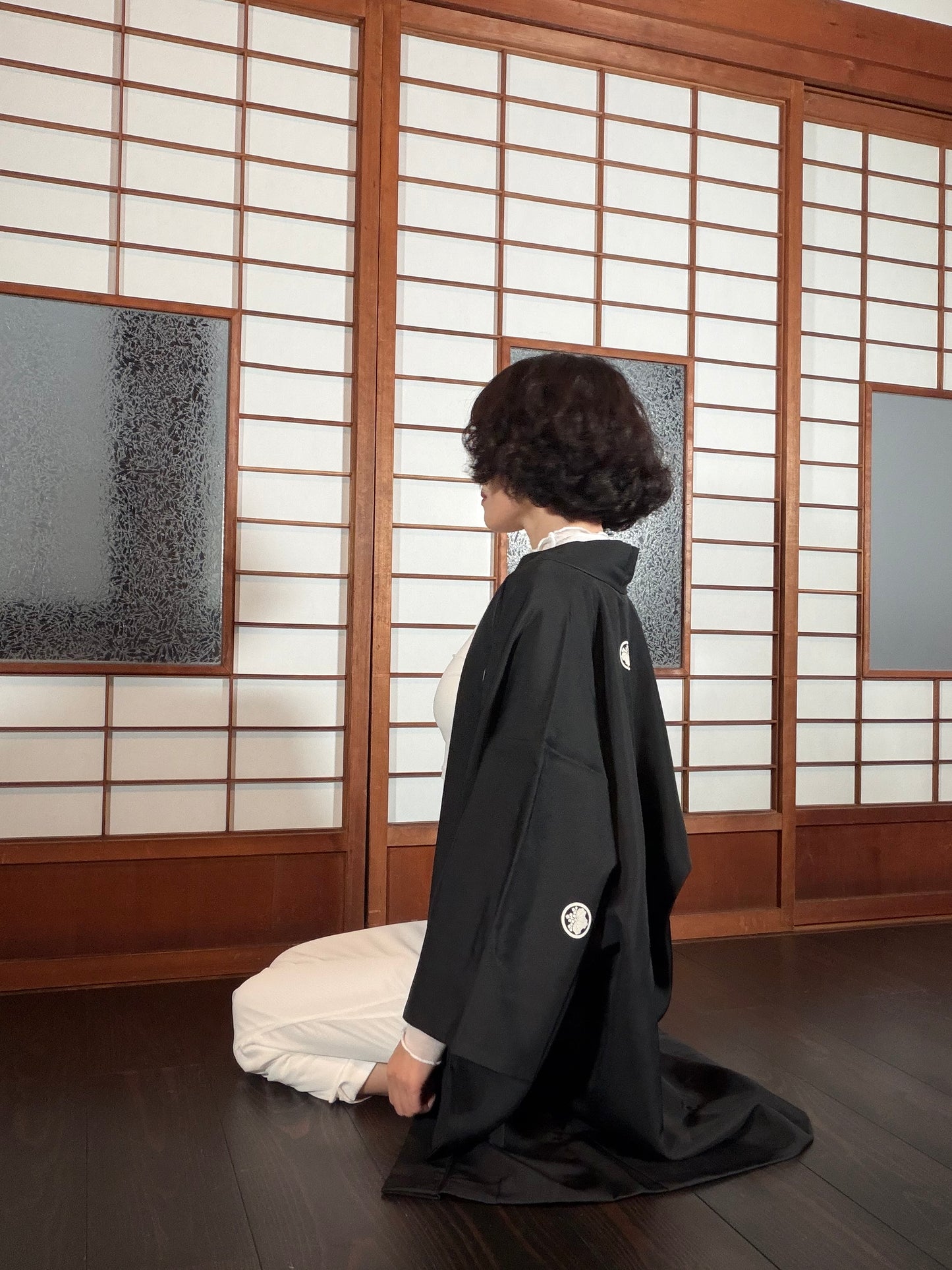 VINTAGE KUROMONTSUKI HAORI "fuji, KUR127"
