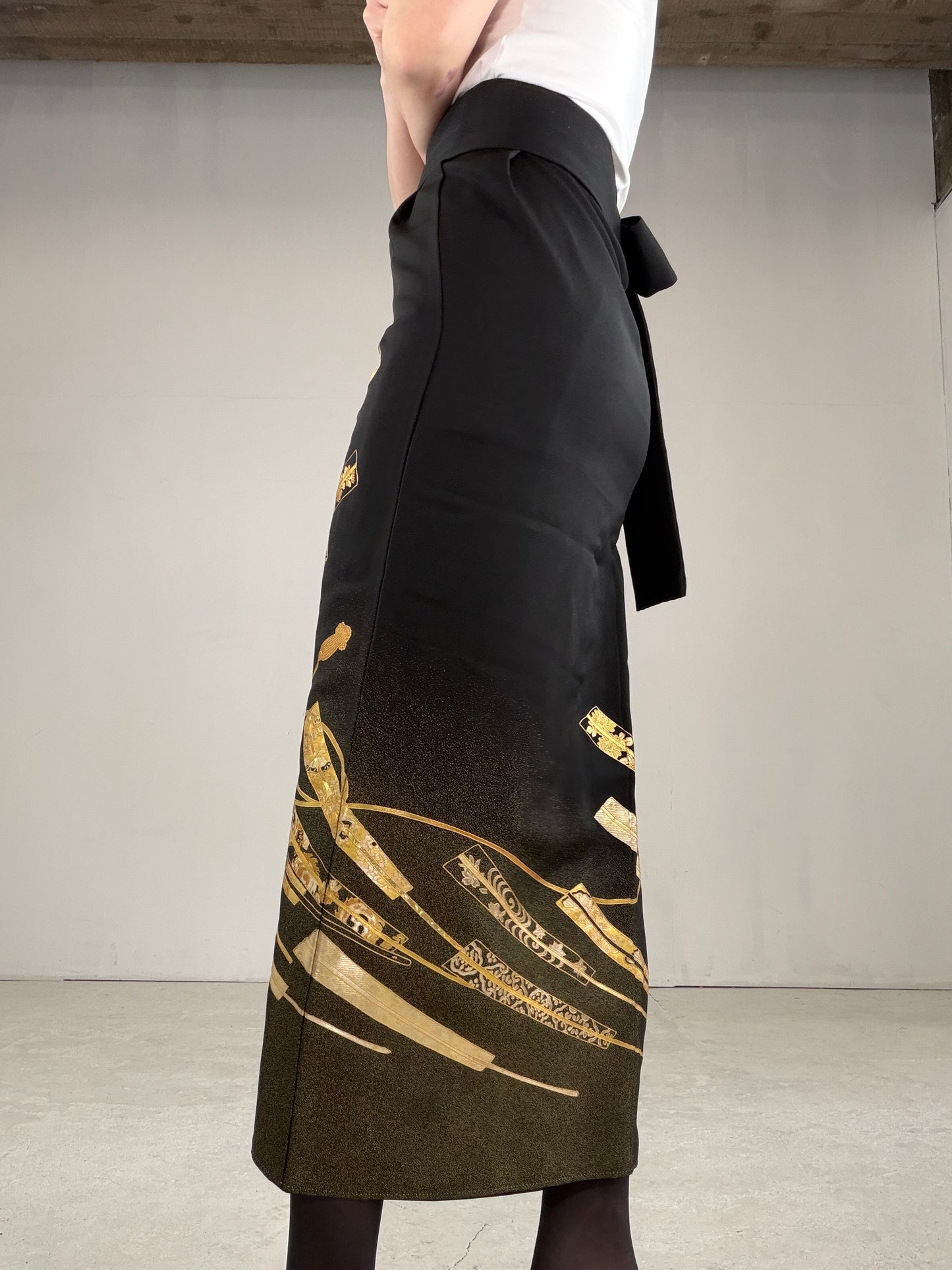 EDO-ZUMA SKIRT UPCYCLED FROM JAPANESE KIMONO "EDO029"