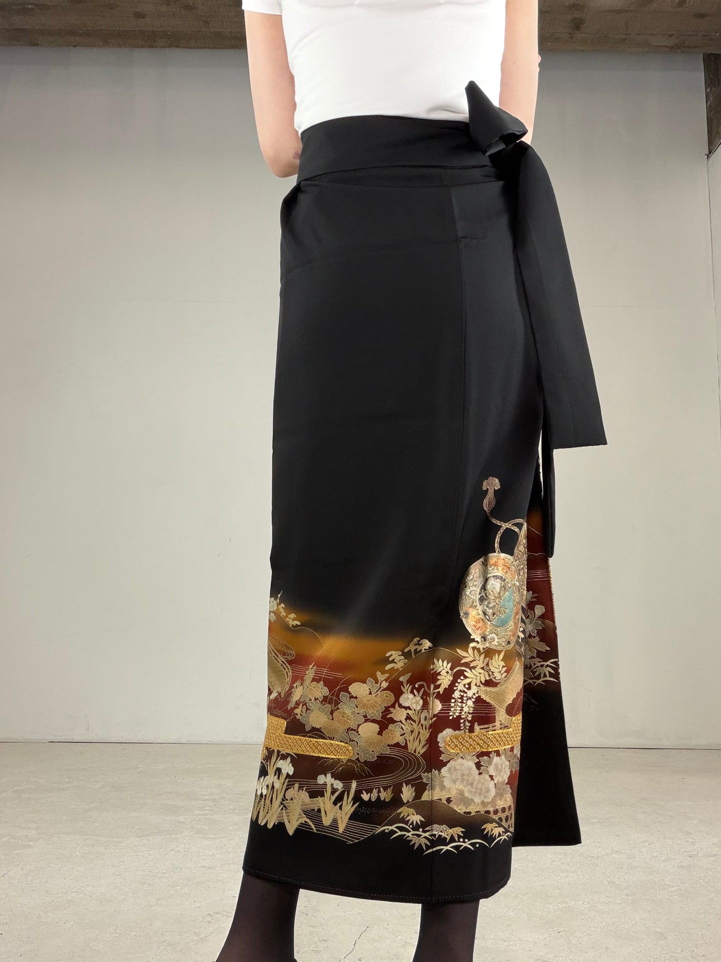 EDO-ZUMA SKIRT UPCYCLED FROM JAPANESE KIMONO "EDO031"