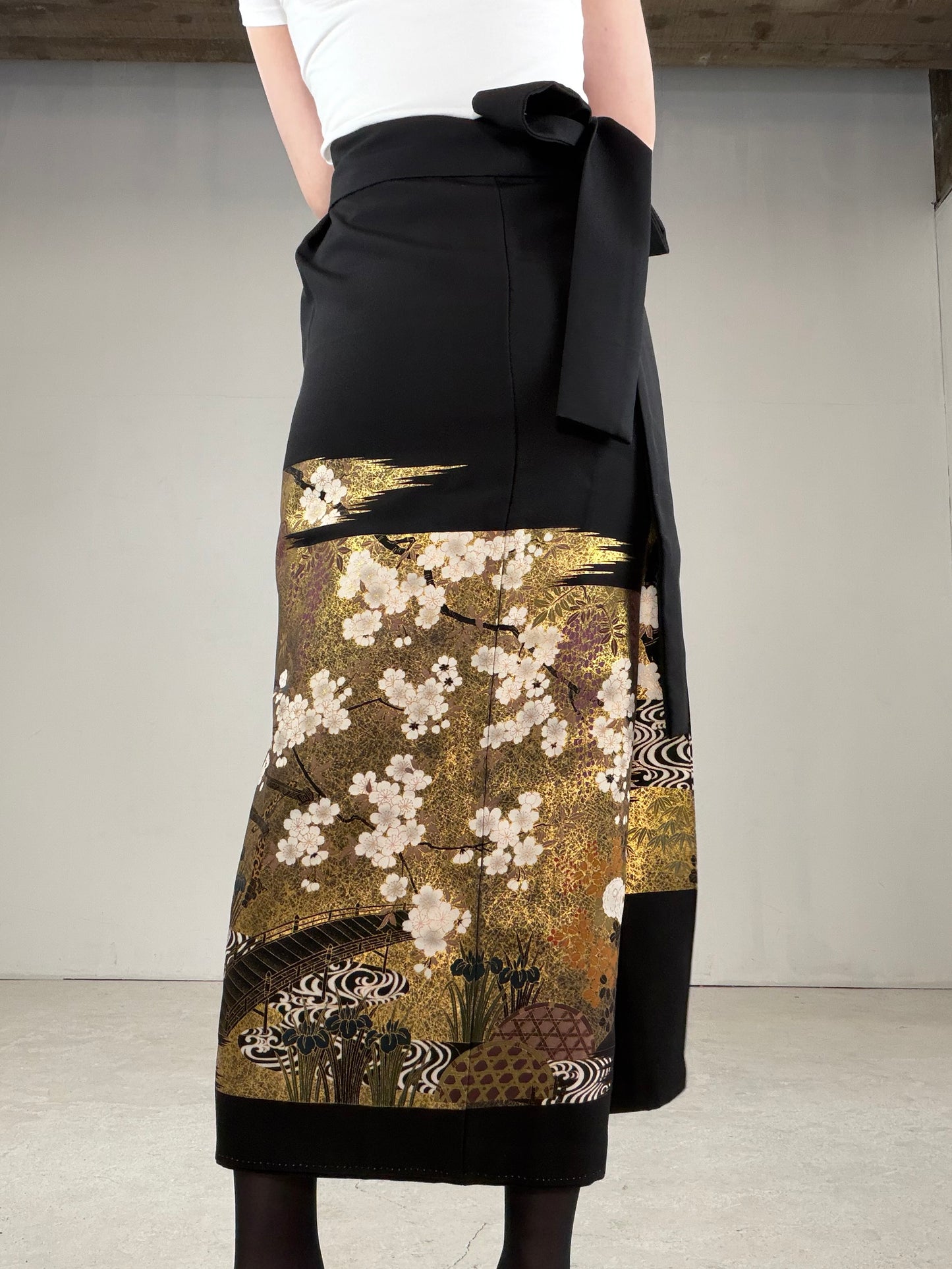 EDO-ZUMA SKIRT UPCYCLED FROM JAPANESE KIMONO "EDO030"
