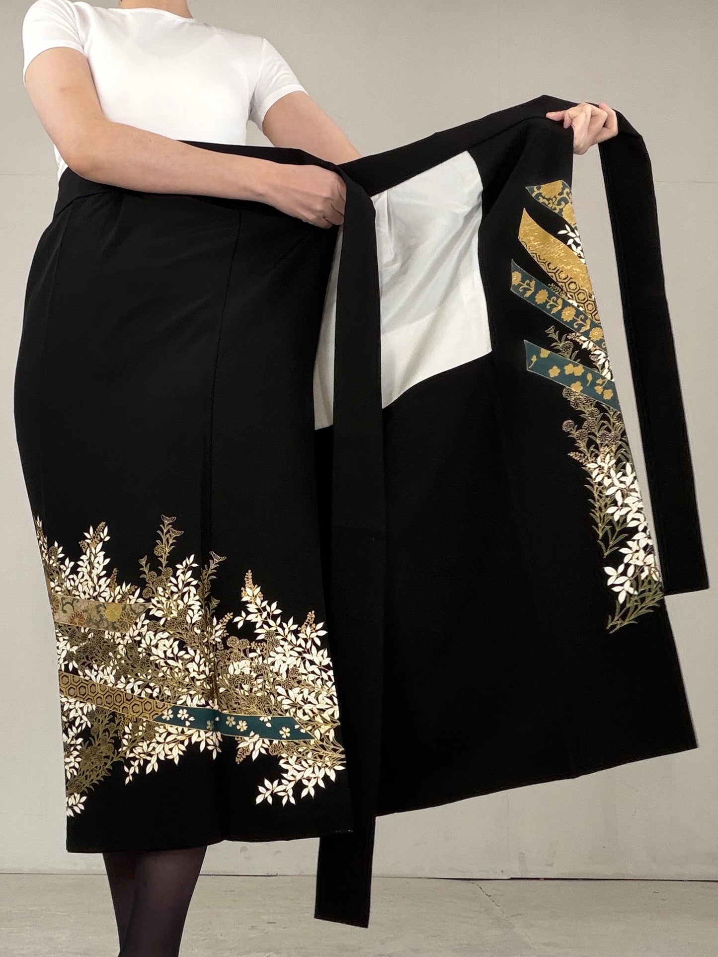 EDO-ZUMA SKIRT UPCYCLED FROM JAPANESE KIMONO "EDO034"
