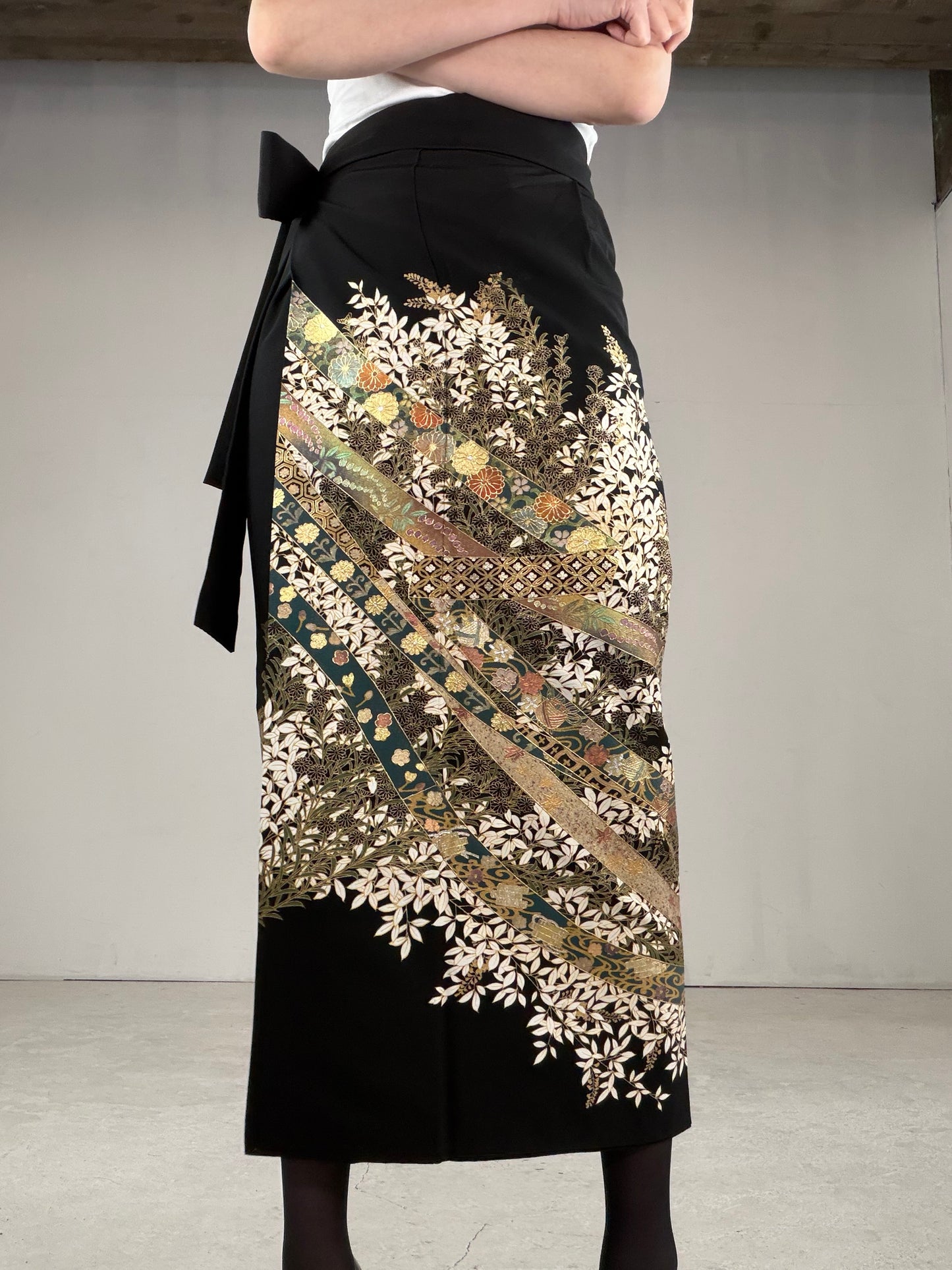 EDO-ZUMA SKIRT UPCYCLED FROM JAPANESE KIMONO "EDO034"
