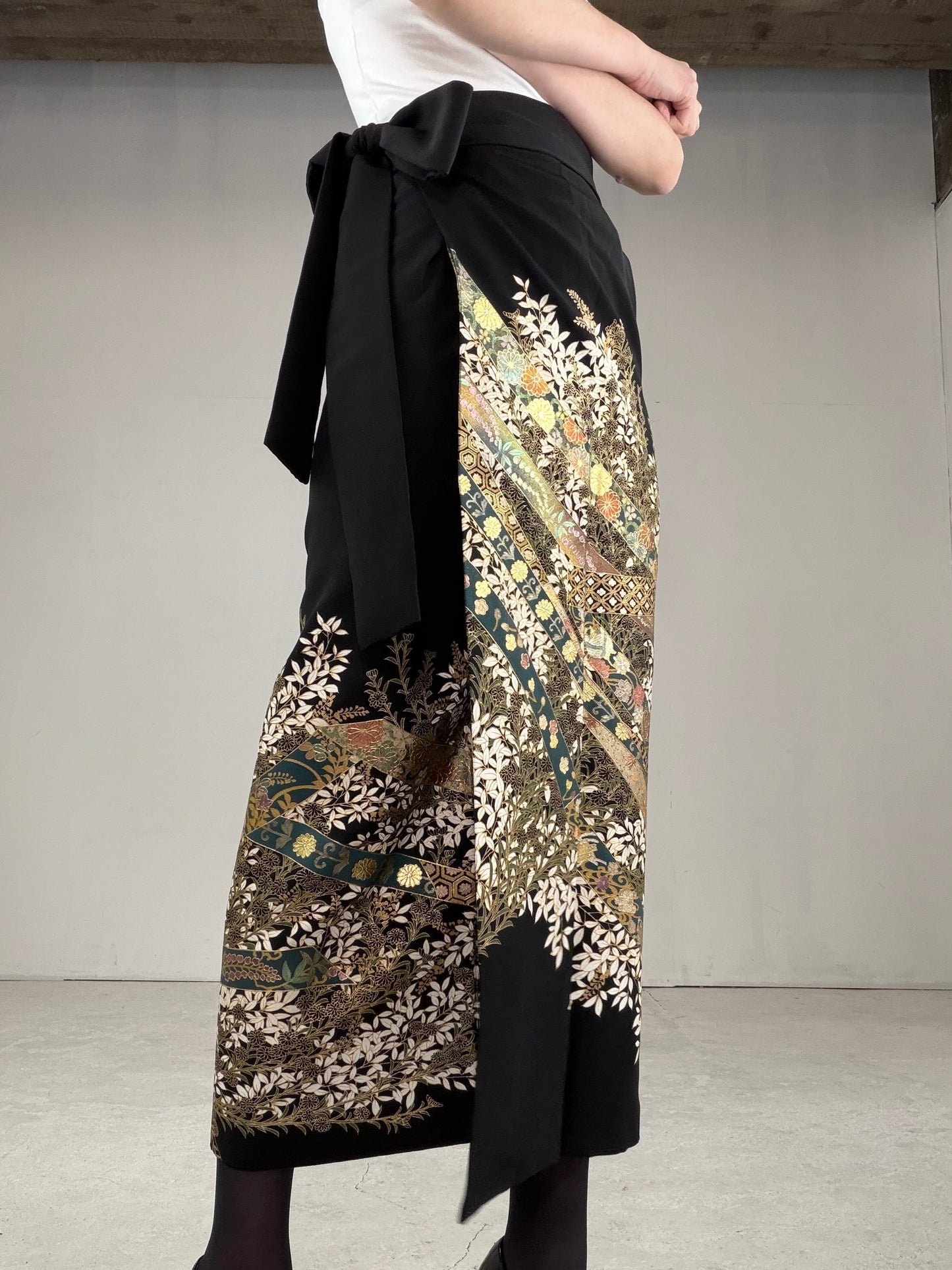 EDO-ZUMA SKIRT UPCYCLED FROM JAPANESE KIMONO "EDO034"