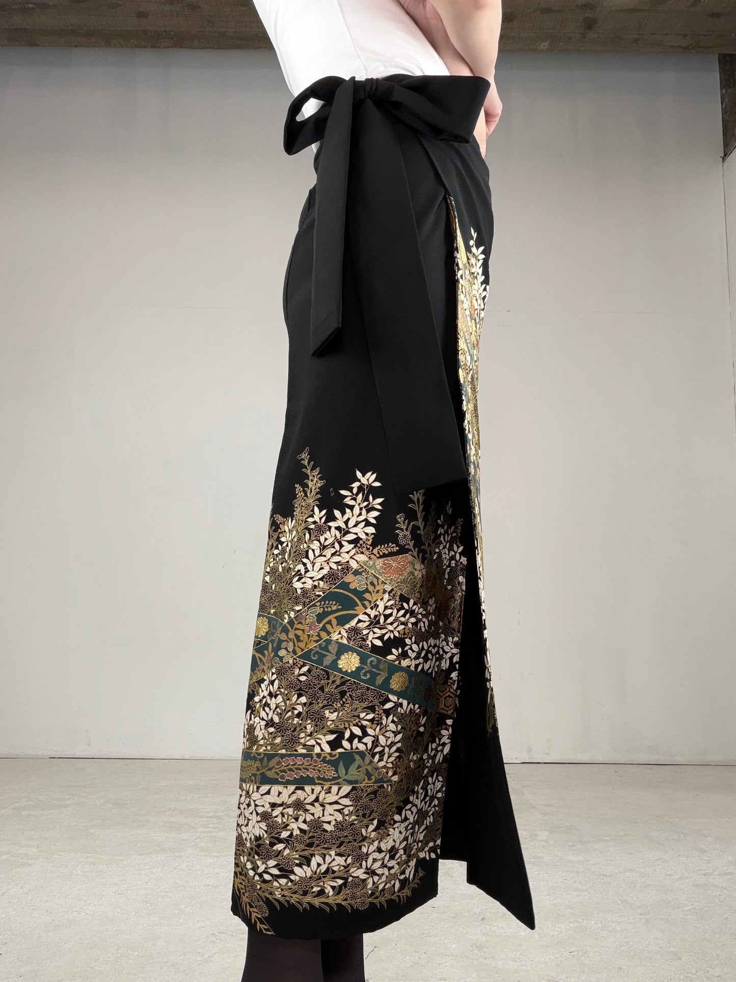 EDO-ZUMA SKIRT UPCYCLED FROM JAPANESE KIMONO "EDO034"