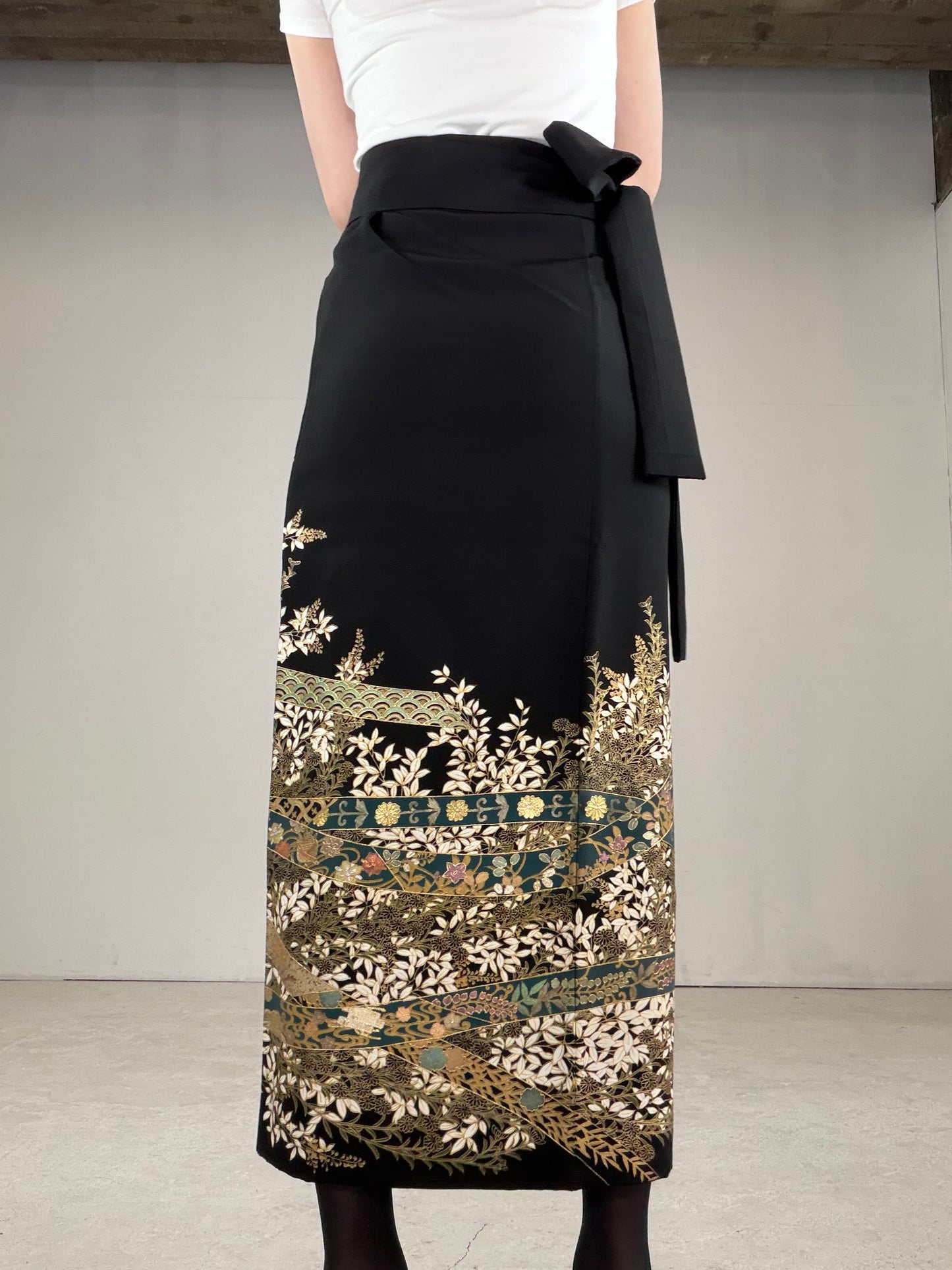 EDO-ZUMA SKIRT UPCYCLED FROM JAPANESE KIMONO "EDO034"