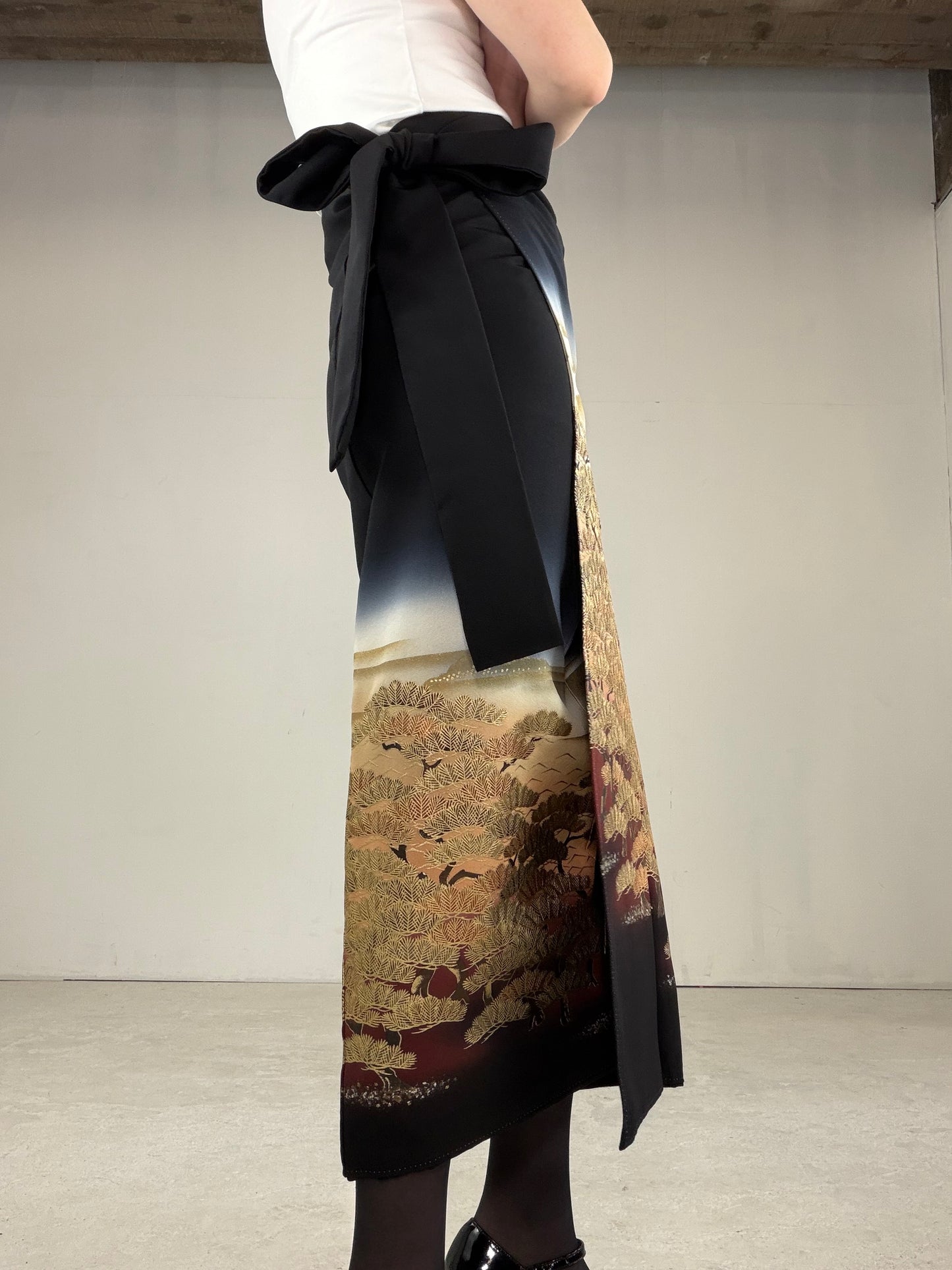 EDO-ZUMA SKIRT UPCYCLED FROM JAPANESE KIMONO "EDO035"