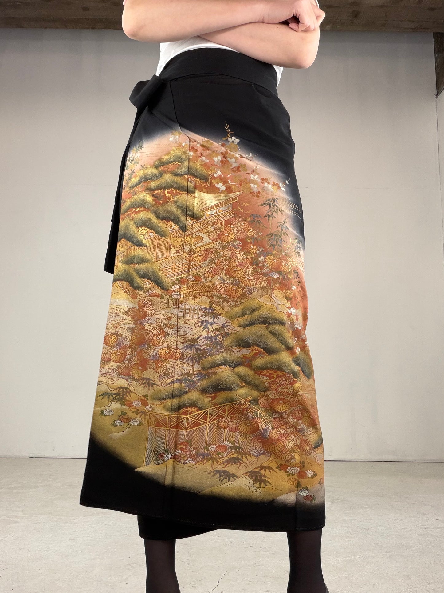 EDO-ZUMA SKIRT UPCYCLED FROM JAPANESE KIMONO "EDO028"