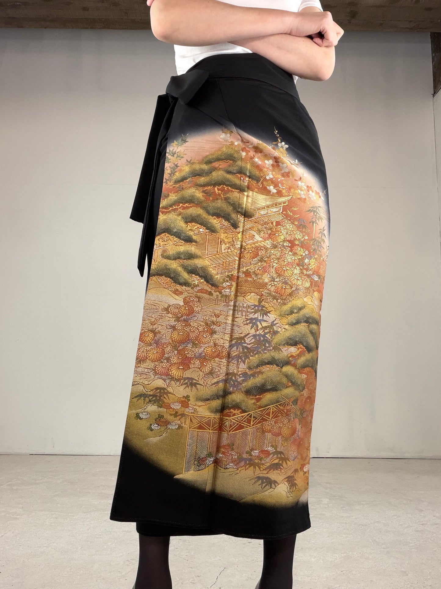 EDO-ZUMA SKIRT UPCYCLED FROM JAPANESE KIMONO "EDO028"