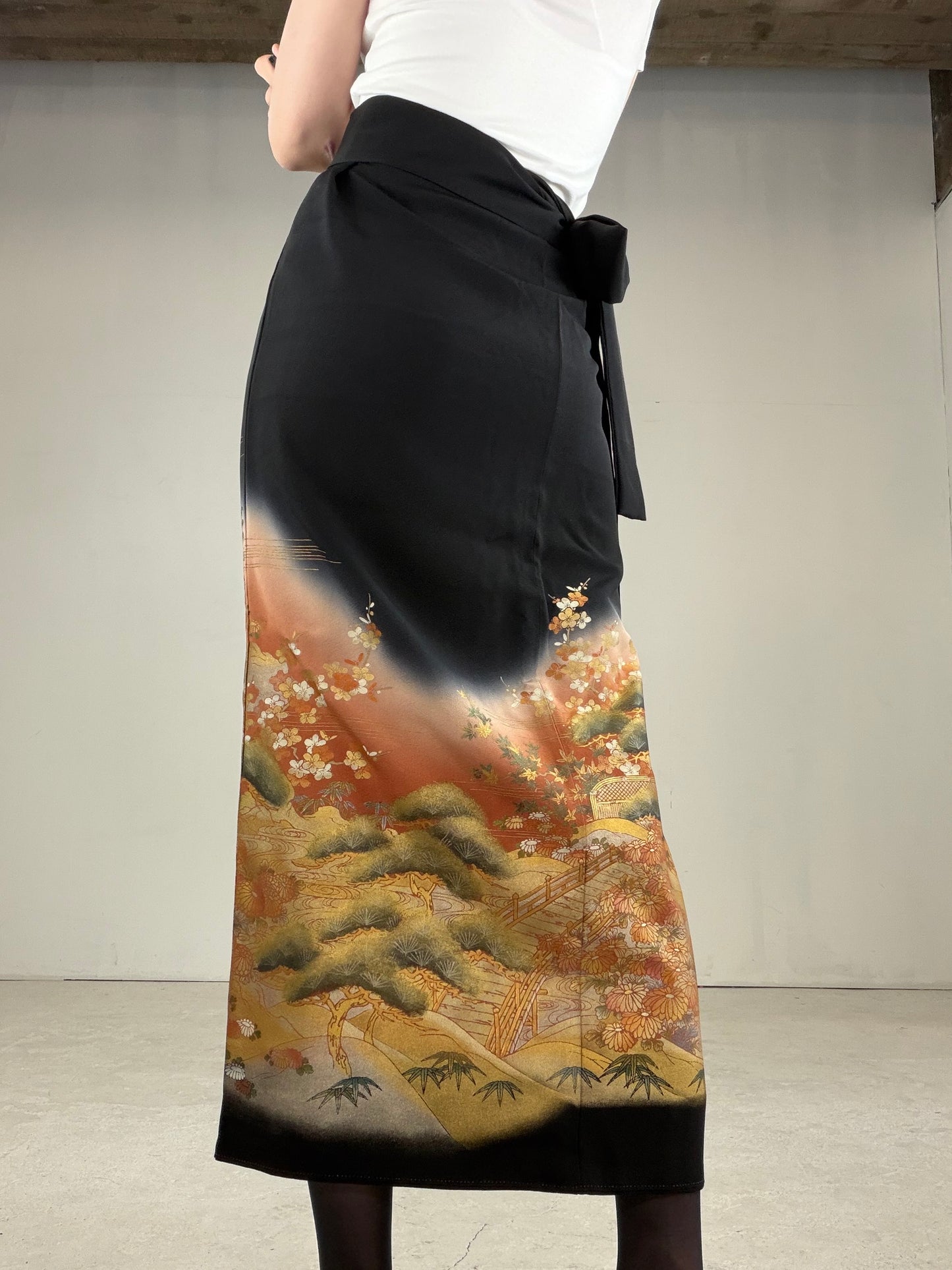 EDO-ZUMA SKIRT UPCYCLED FROM JAPANESE KIMONO "EDO028"
