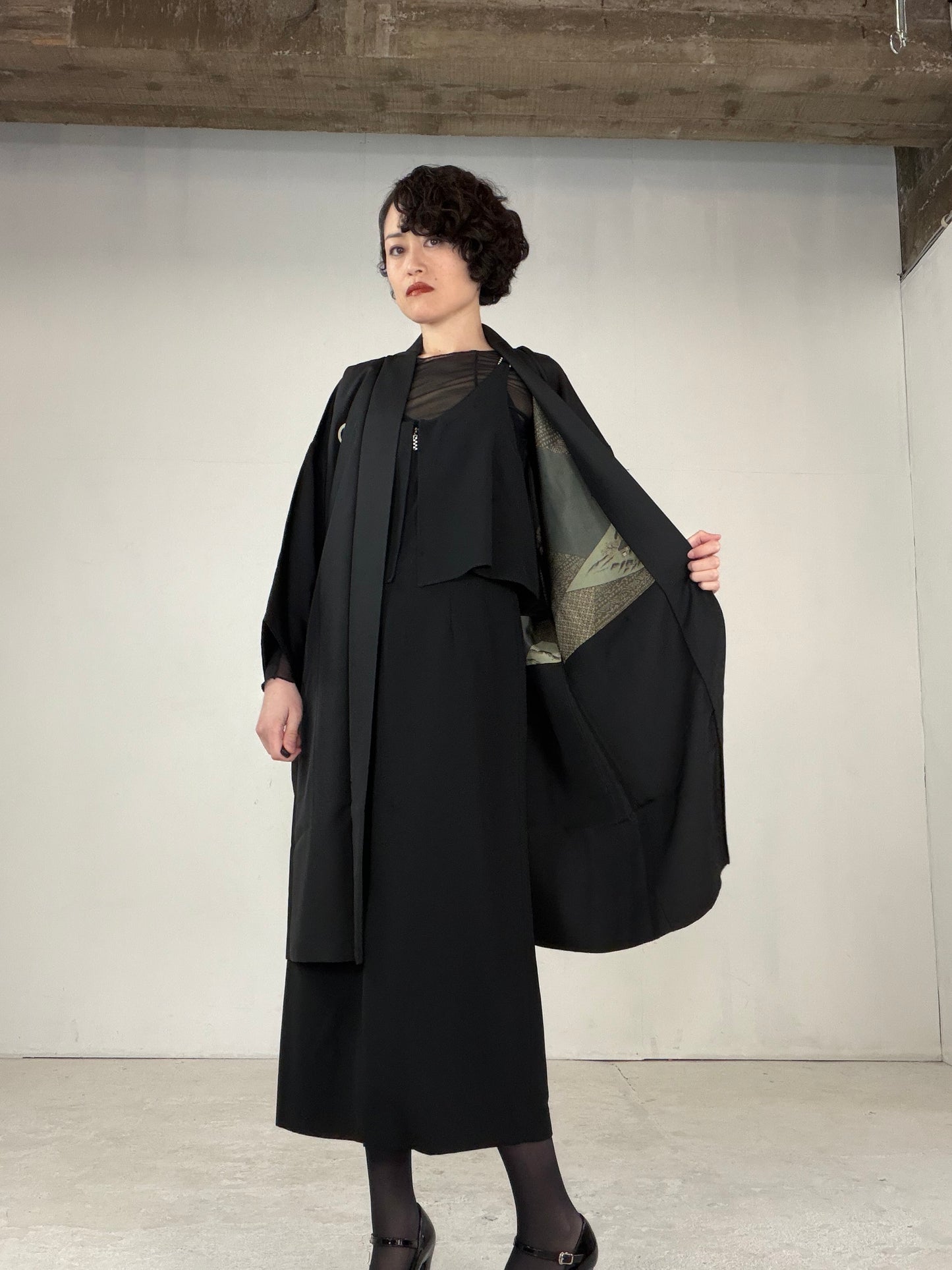 VINTAGE KUROMONTSUKI HAORI "Sougara, KUR106" *damage