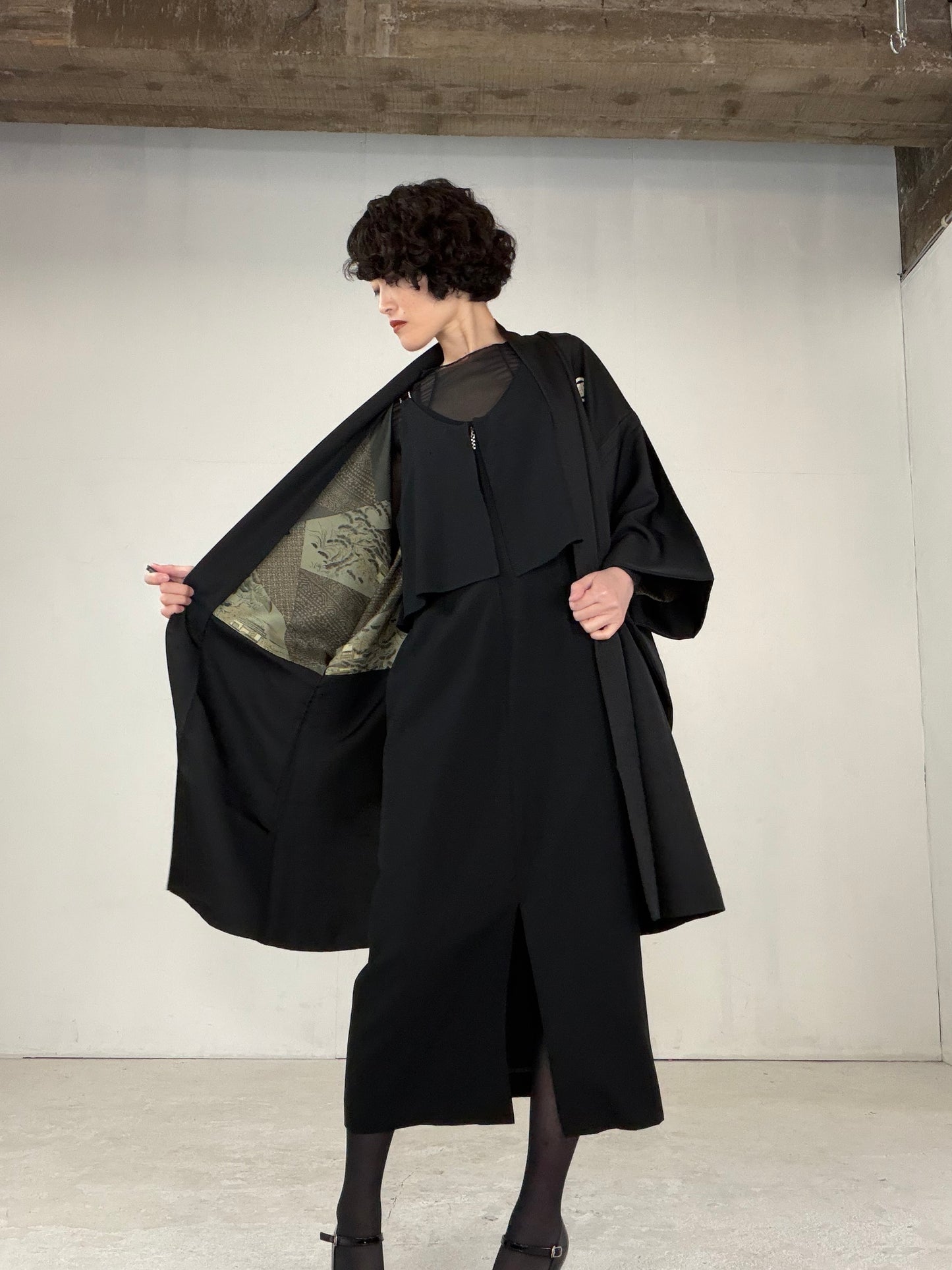 VINTAGE KUROMONTSUKI HAORI "Sougara, KUR106" *damage