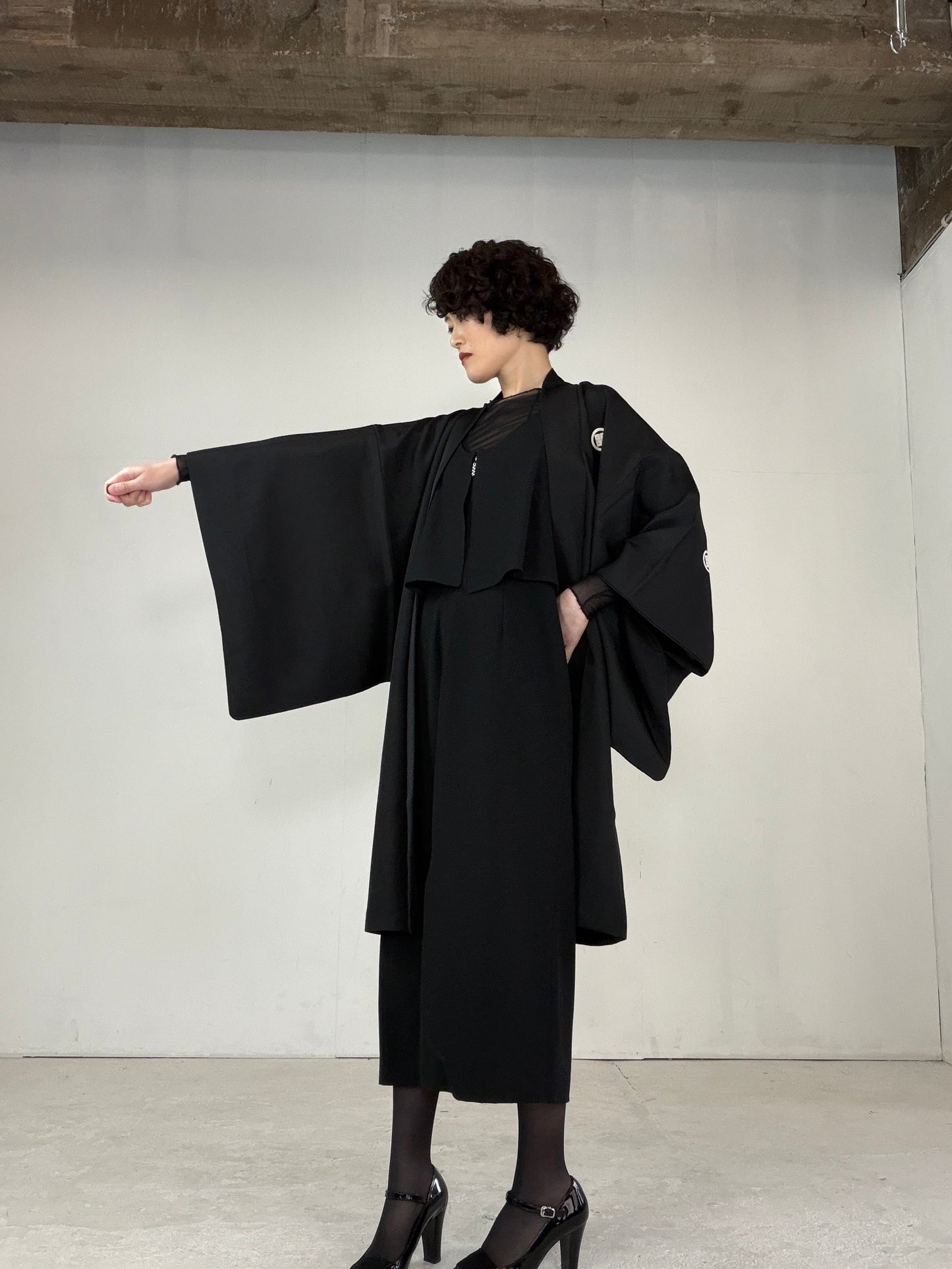 VINTAGE KUROMONTSUKI HAORI "Sougara, KUR106" *damage