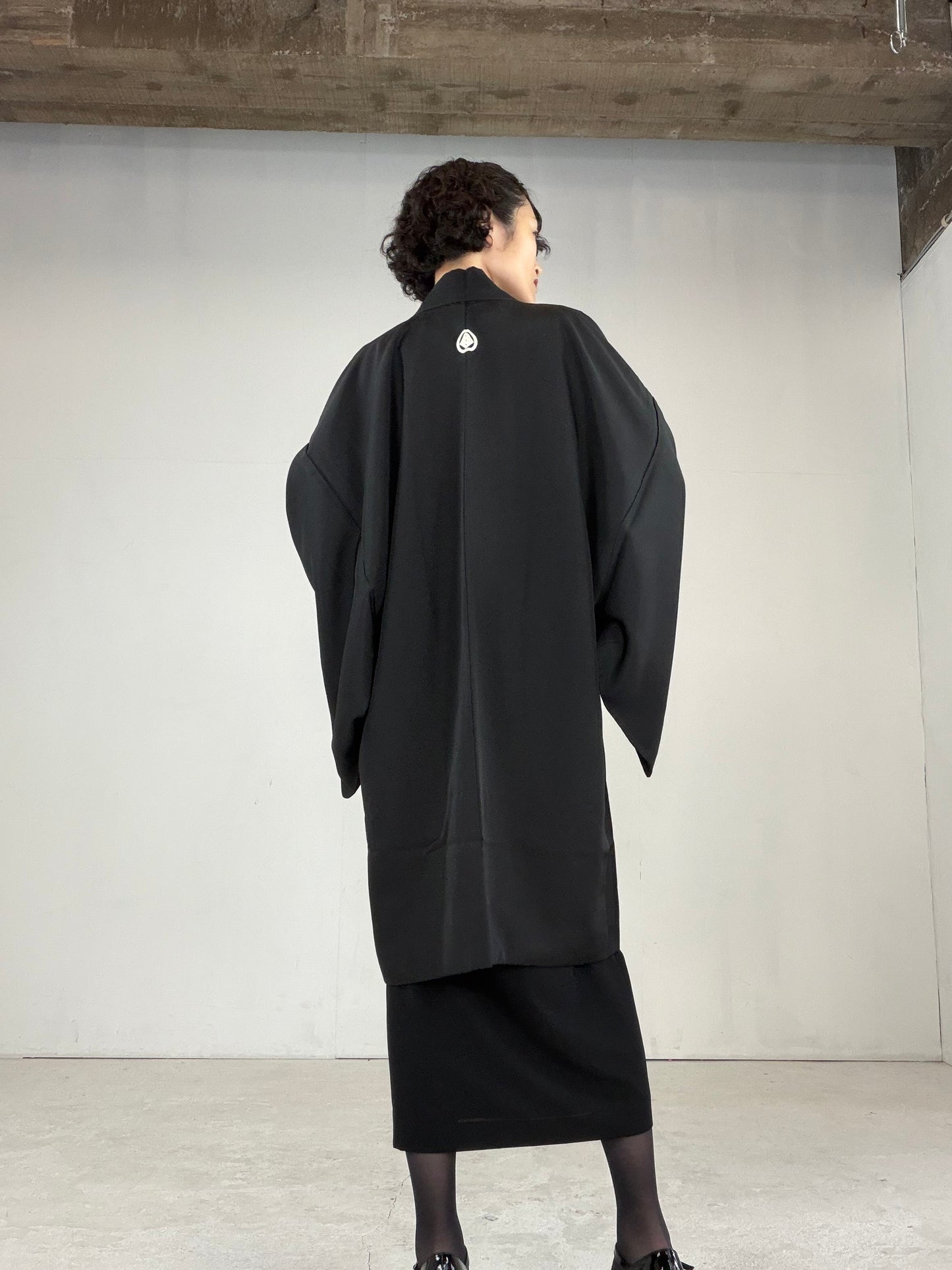 VINTAGE KUROMONTSUKI HAORI "Sougara, KUR106" *damage