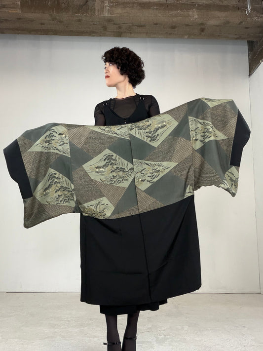 VINTAGE KUROMONTSUKI HAORI "Sougara, KUR106"