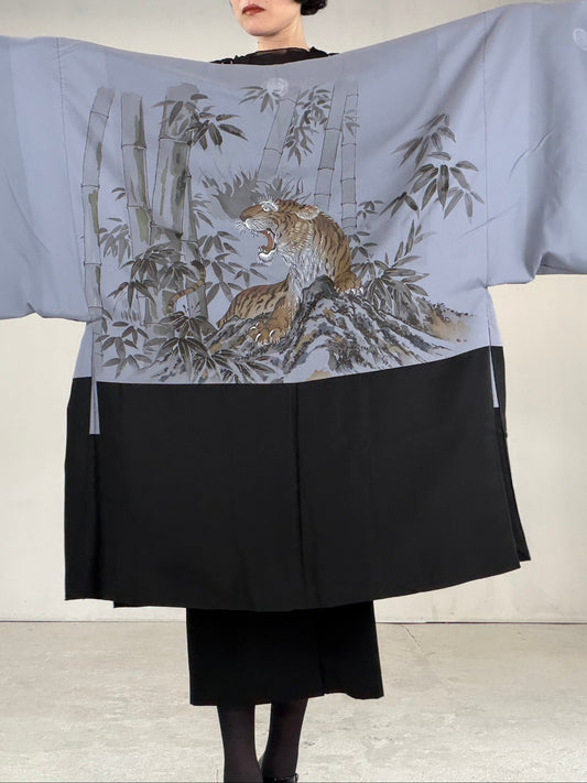 VINTAGE KUROMONTSUKI HAORI "Tiger, KUR107"