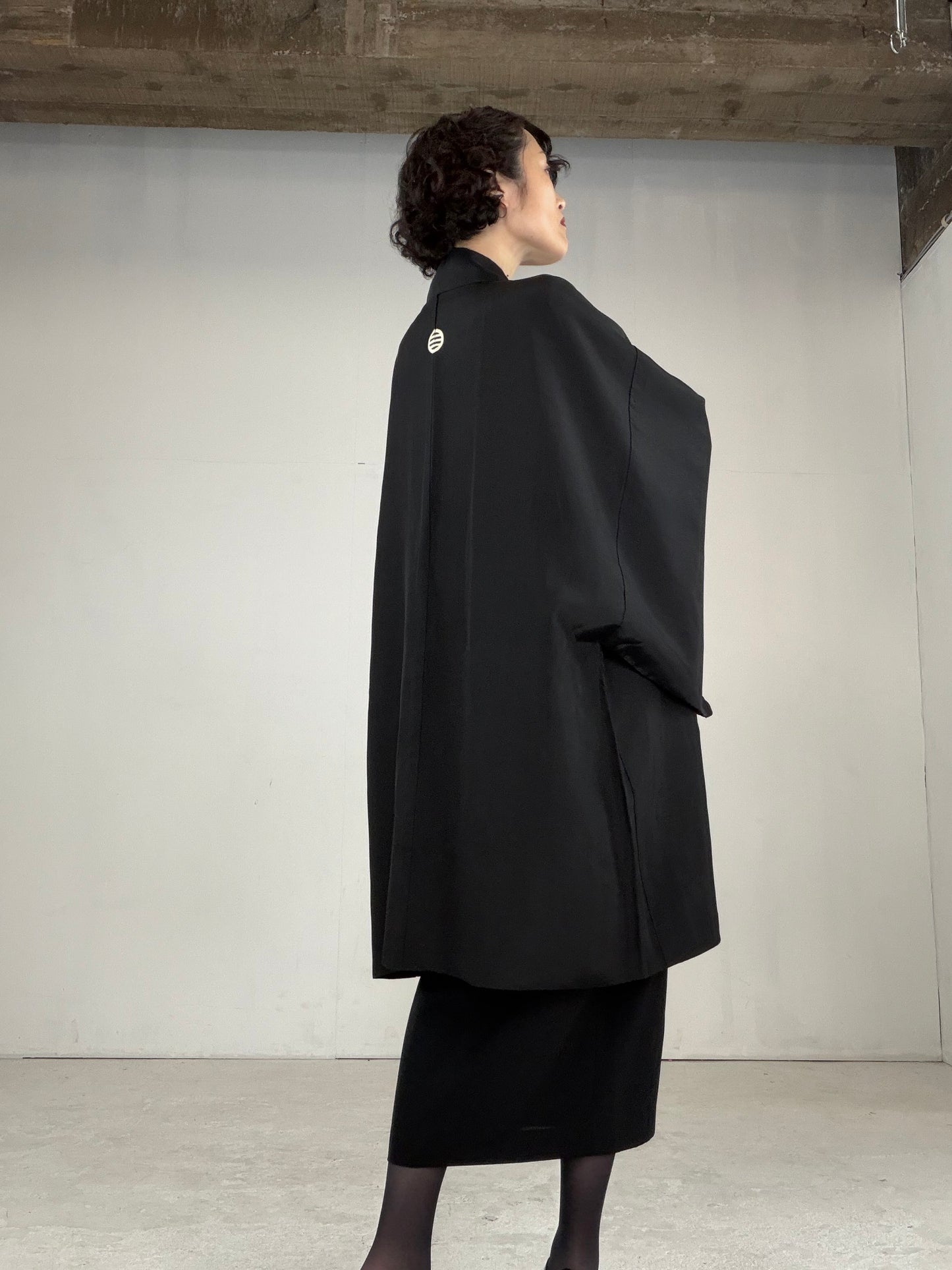 VINTAGE KUROMONTSUKI HAORI "Hyotan, KUR108" *damage