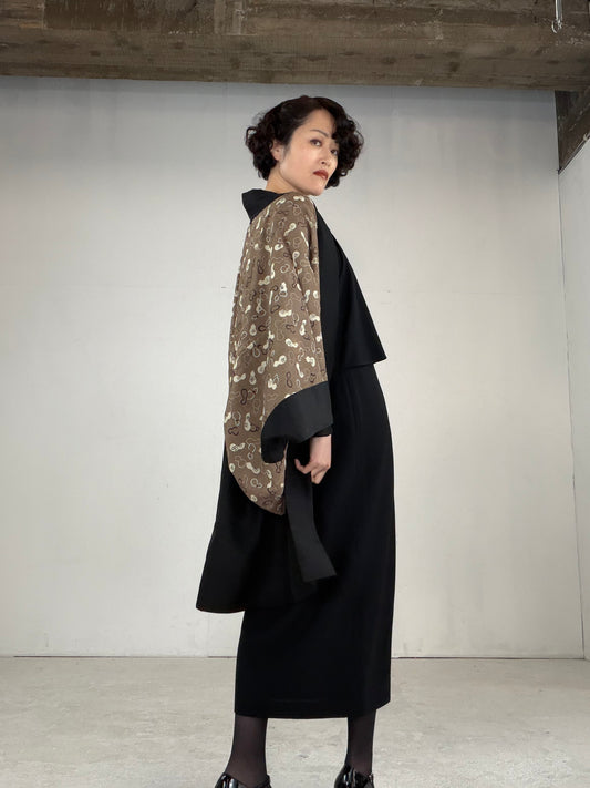 VINTAGE KUROMONTSUKI HAORI "hyotan, maruni-mitsubiki,  KUR108" *damage