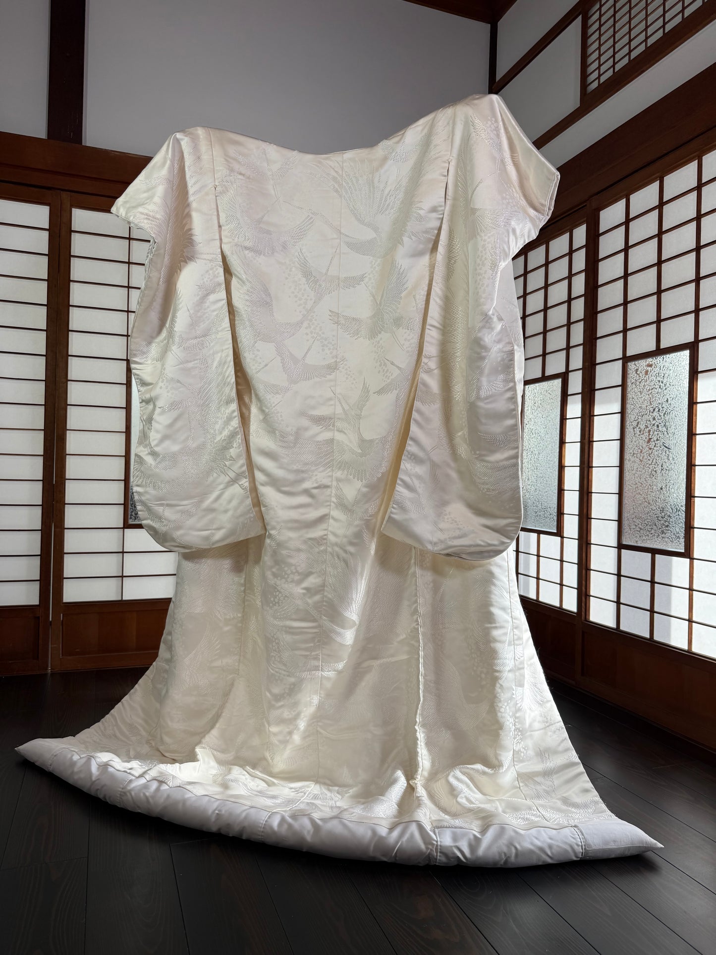 VINTAGE SHIROMUKU "tsuru 001" *damage