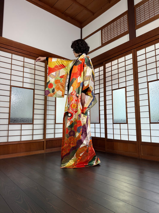 Redefining the Vintage Furisode(Tomesode) Collection "Gold" *damage