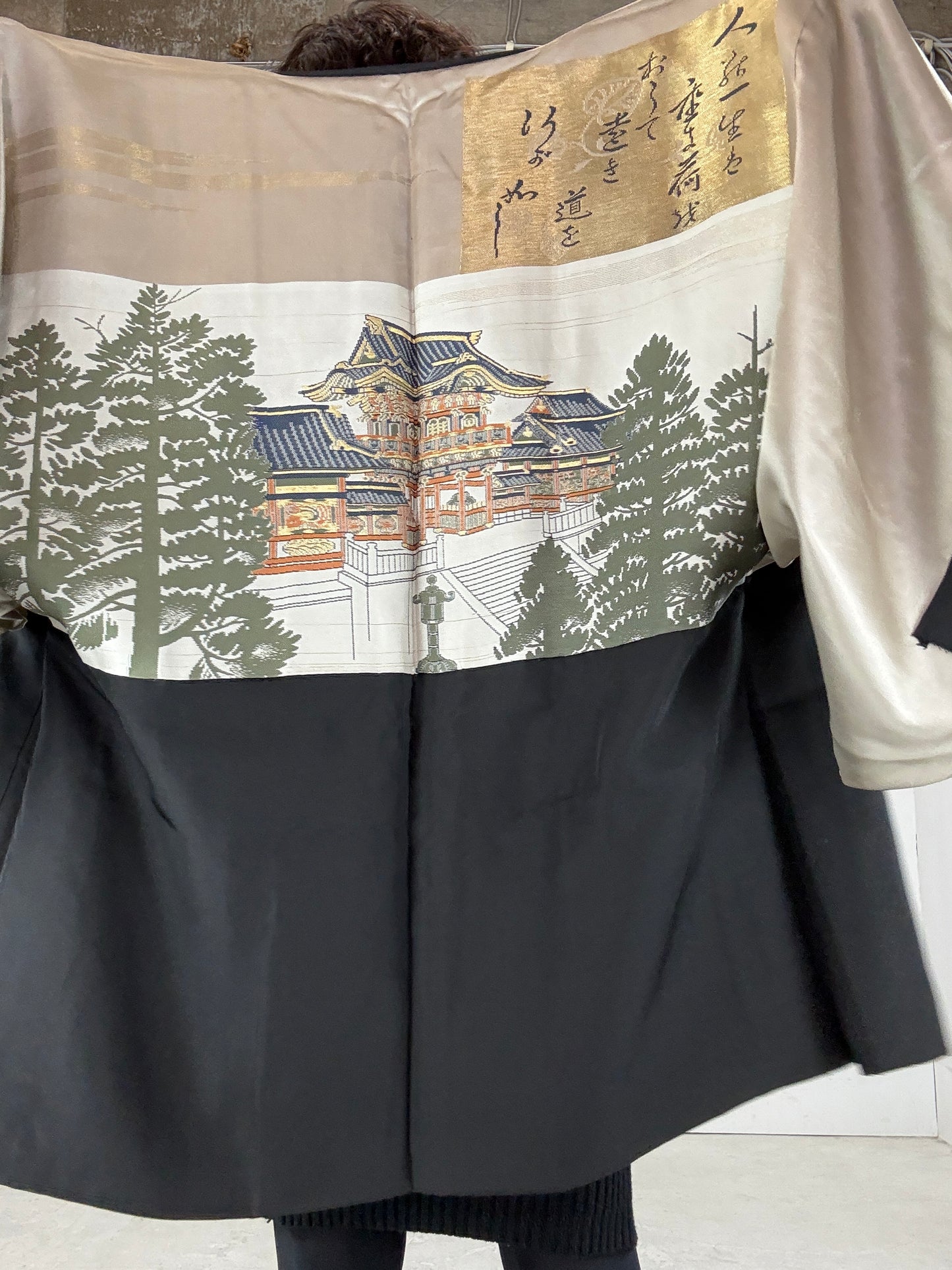 VINTAGE KUROMONTSUKI HAORI "machine embroidery jinjya"