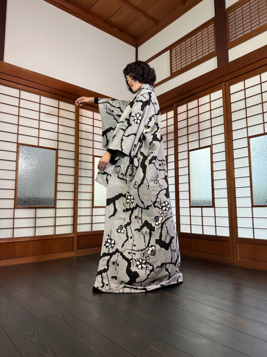 Redefining the Vintage Komon Collection "shibori, black, gold-kamon"