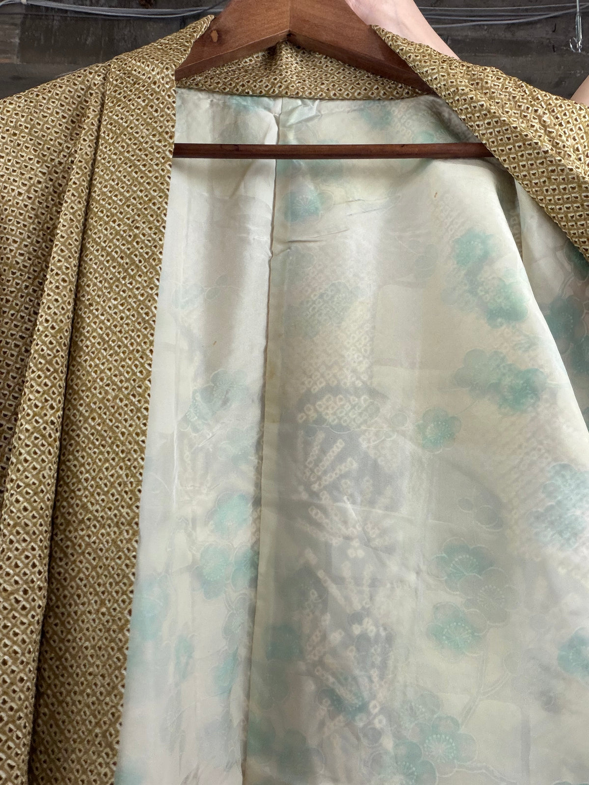 VINTAGE SHIBORI HAORI  "matsu, SIB140" *damage