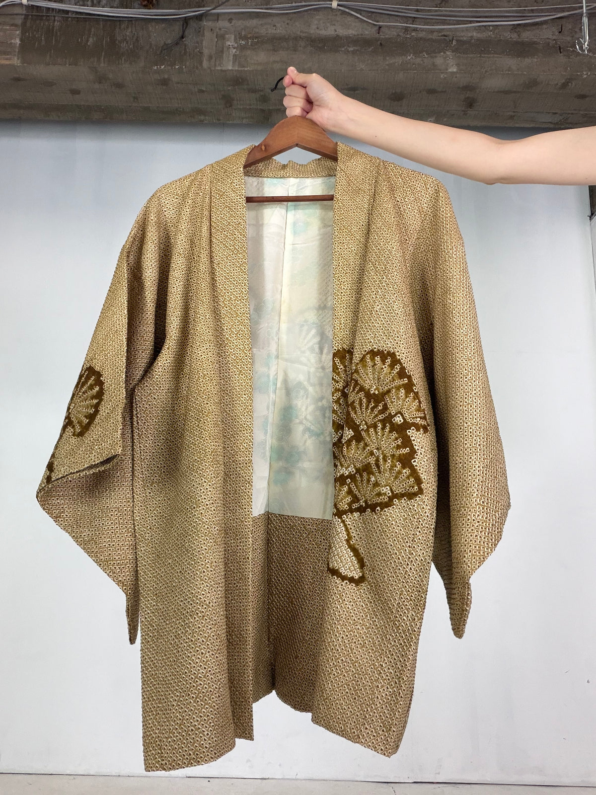 VINTAGE SHIBORI HAORI  "matsu, SIB140" *damage