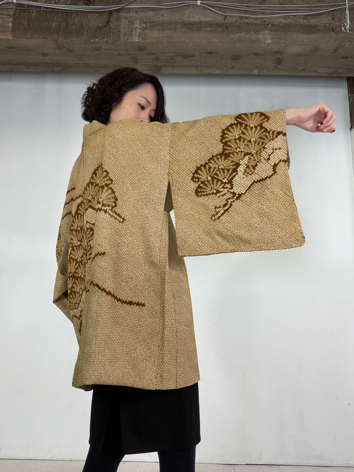 VINTAGE SHIBORI HAORI  "matsu, SIB140" *damage