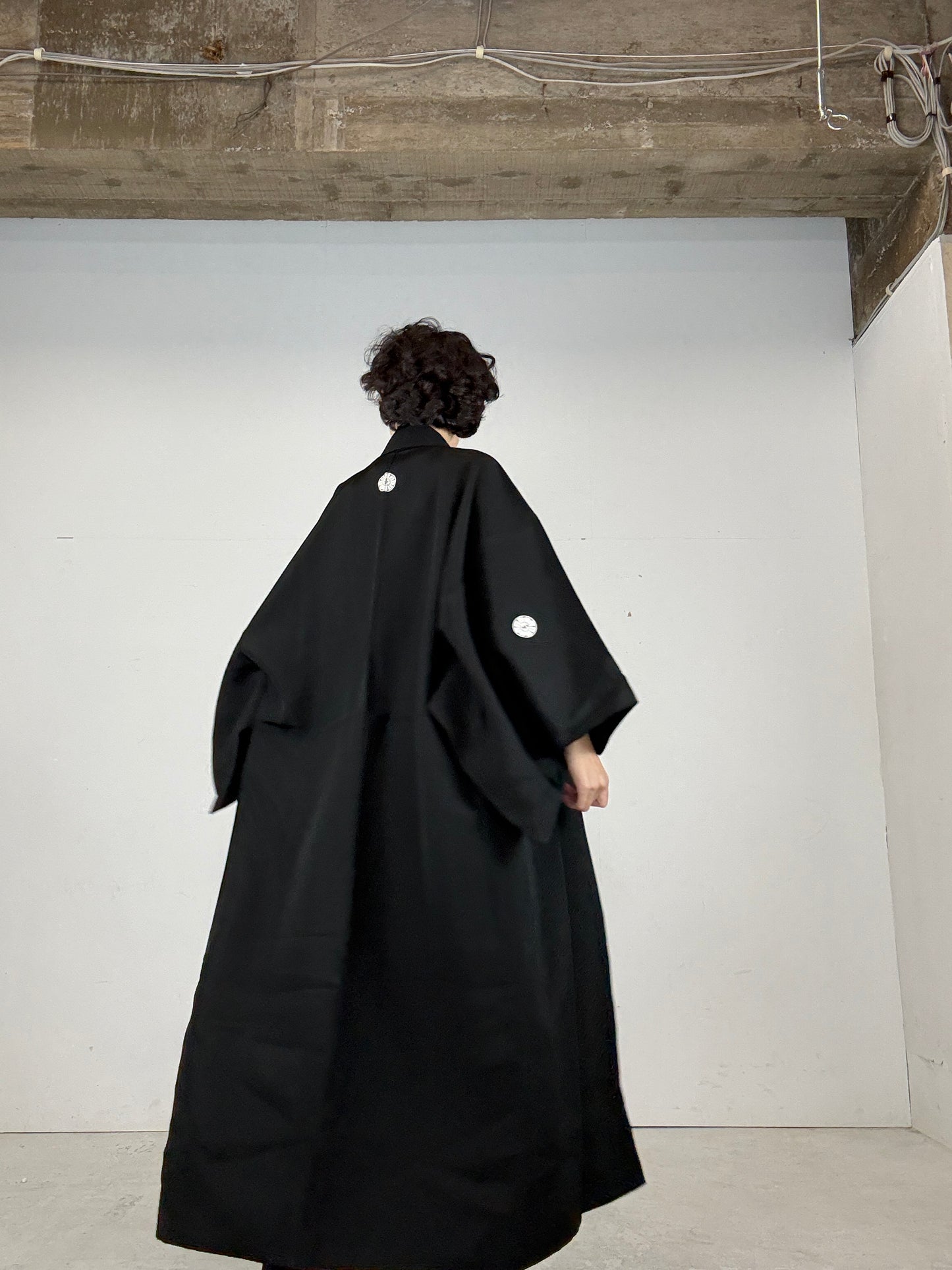 VINTAGE BLACK KIMONO MONTSUKI "very unique kamon"