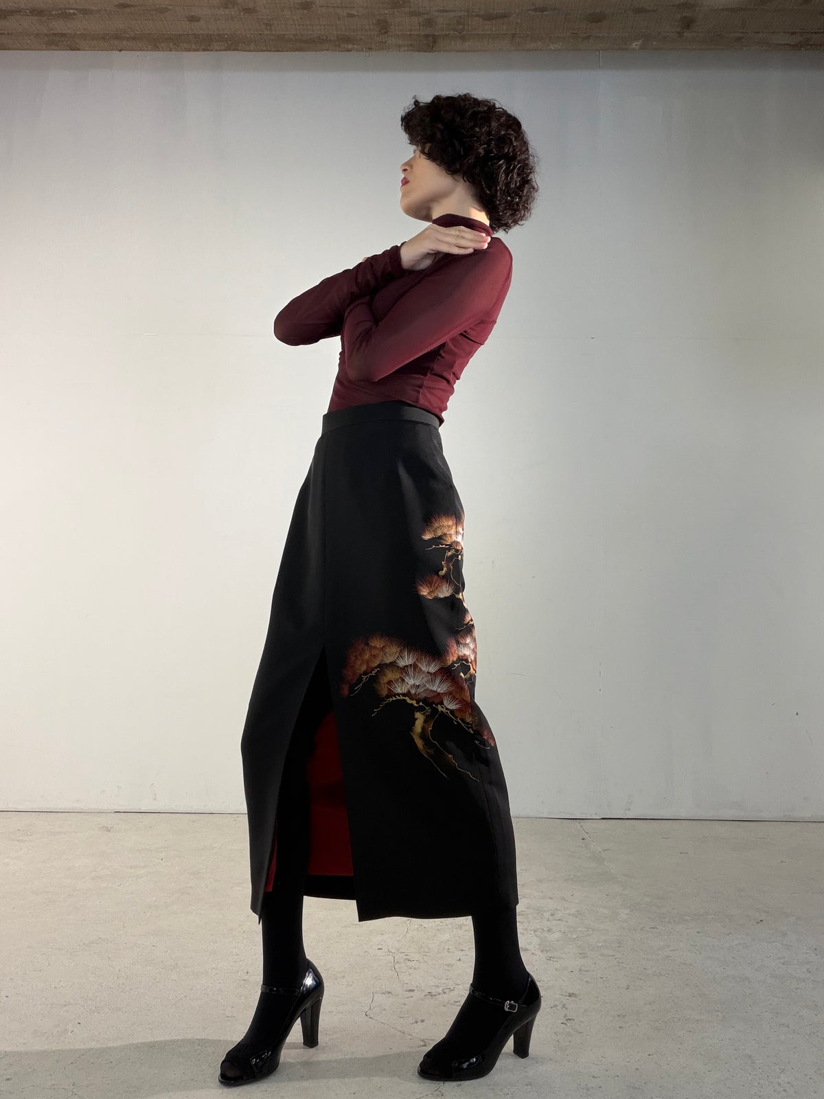 Kimono Skirt "SAI004" — Upcycled from Japanese Kimono Black Haori