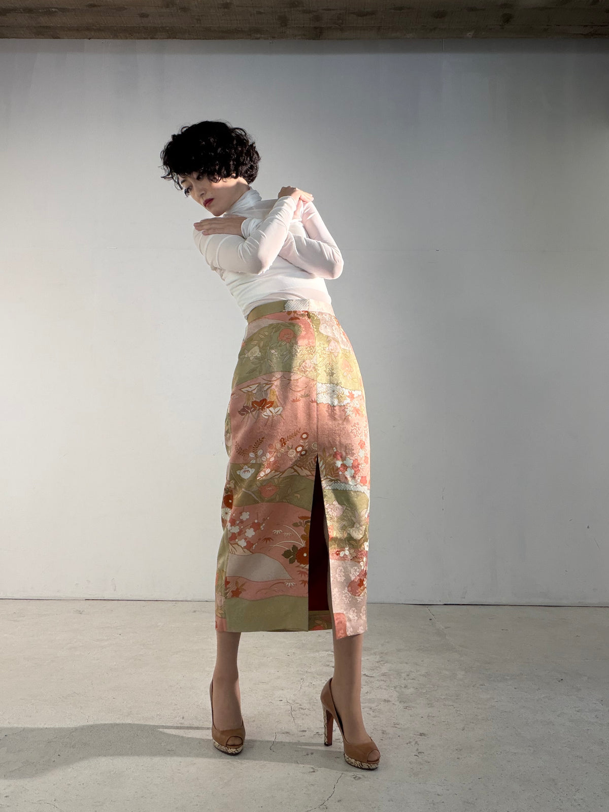 Kimono Skirt "SAI003" — Upcycled from Japanese Kimono Foumongi