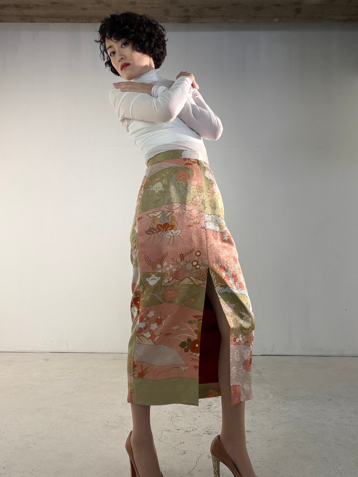 Kimono Skirt "SAI003" — Upcycled from Japanese Kimono Foumongi