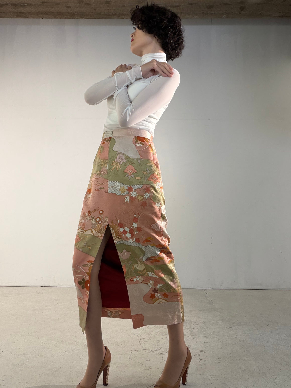 Kimono Skirt "SAI003" — Upcycled from Japanese Kimono Foumongi