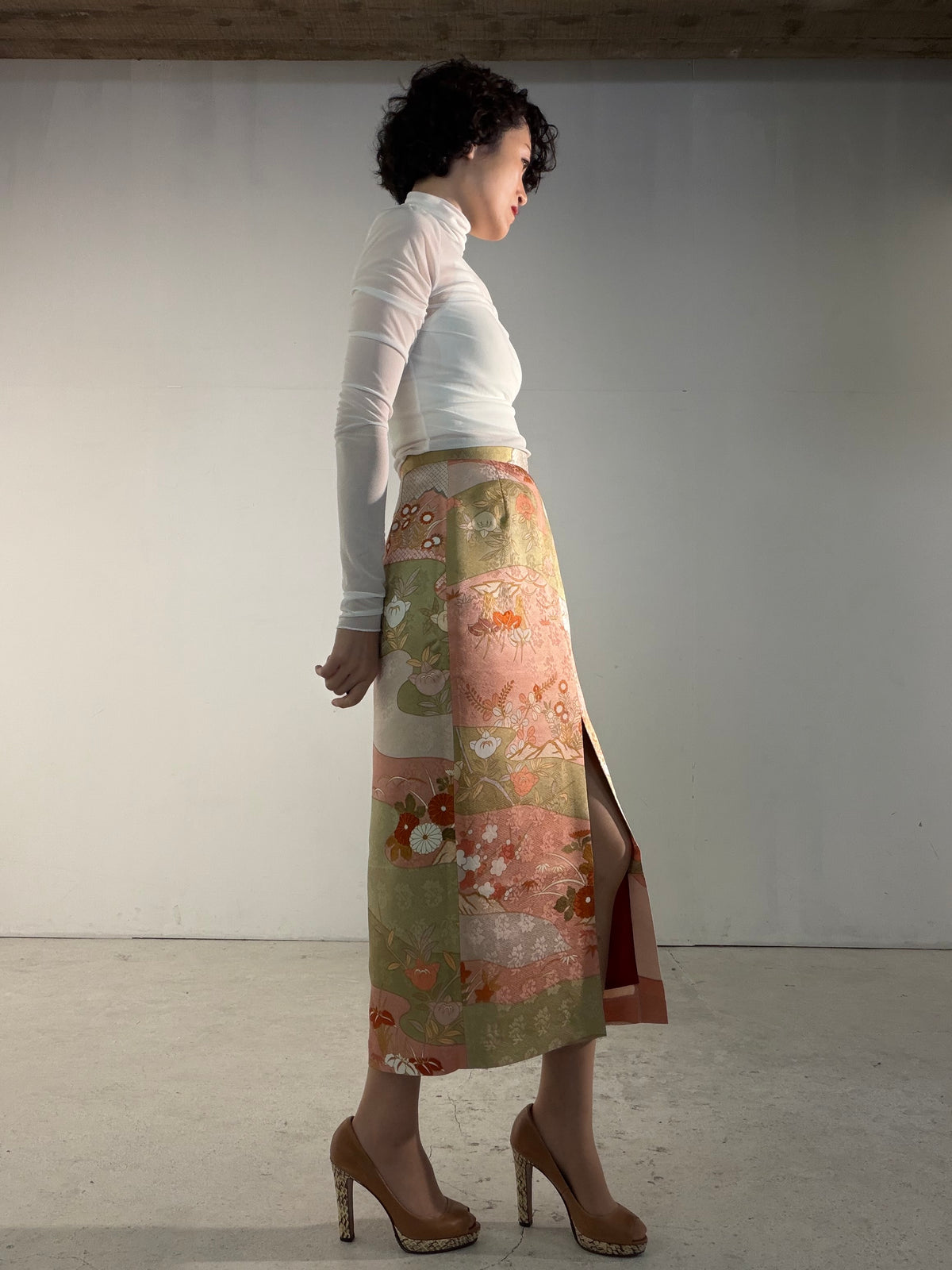 Kimono Skirt "SAI003" — Upcycled from Japanese Kimono Foumongi