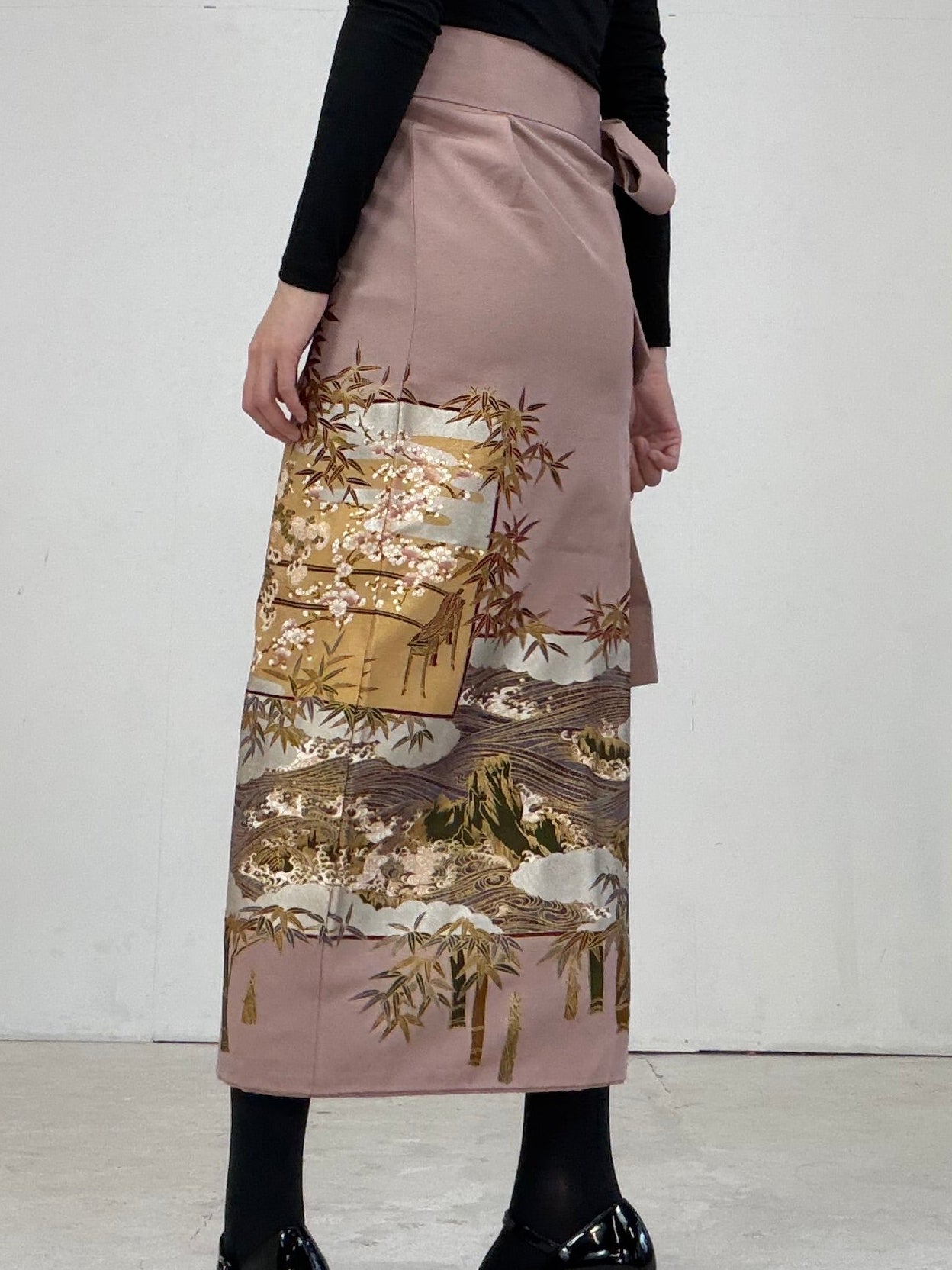 IROTOME SKIRT UPCYCLED FROM JAPANESE KIMONO "108"
