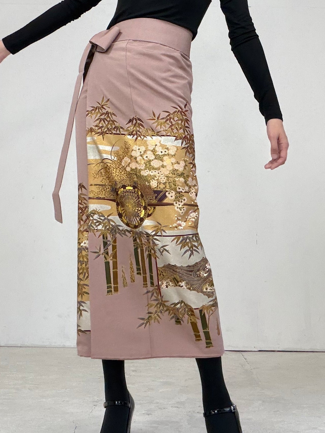 IROTOME SKIRT UPCYCLED FROM JAPANESE KIMONO "108"