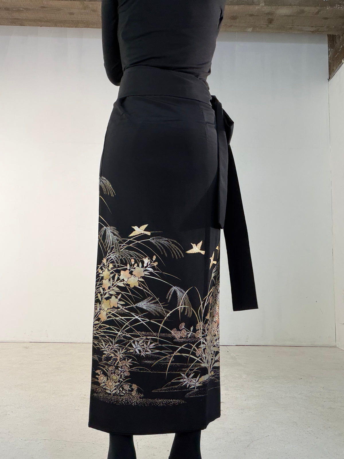 EDO-ZUMA SKIRT UPCYCLED FROM JAPANESE KIMONO "EDO072"